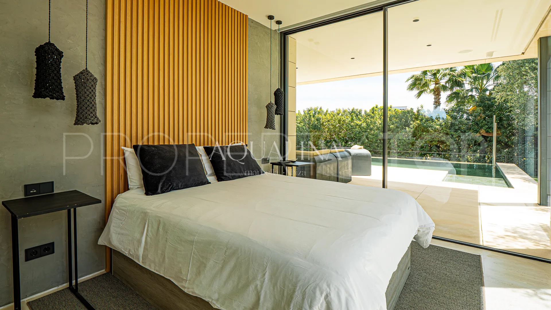 Villa for sale in Las Lomas del Marbella Club