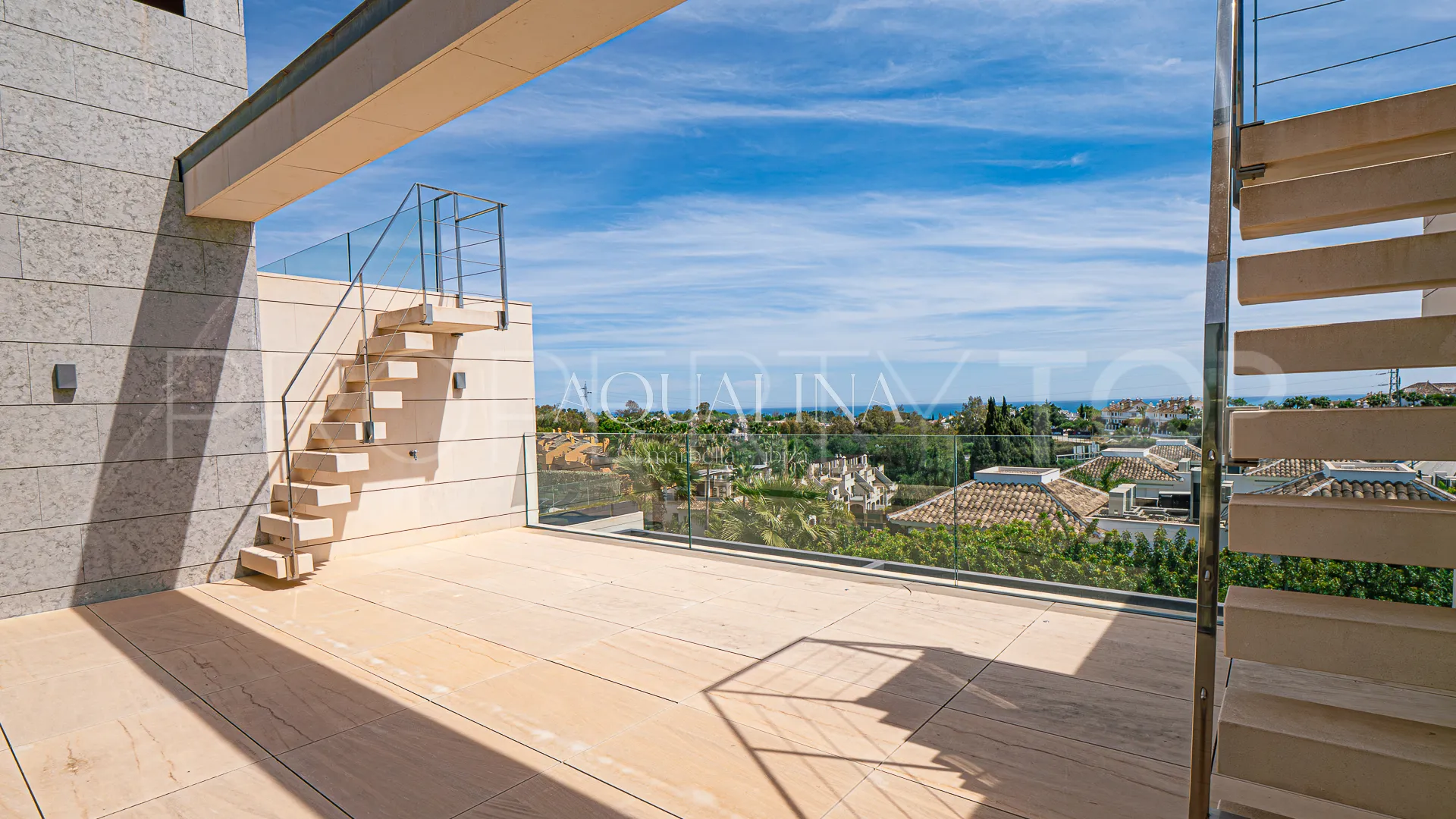 Villa for sale in Las Lomas del Marbella Club