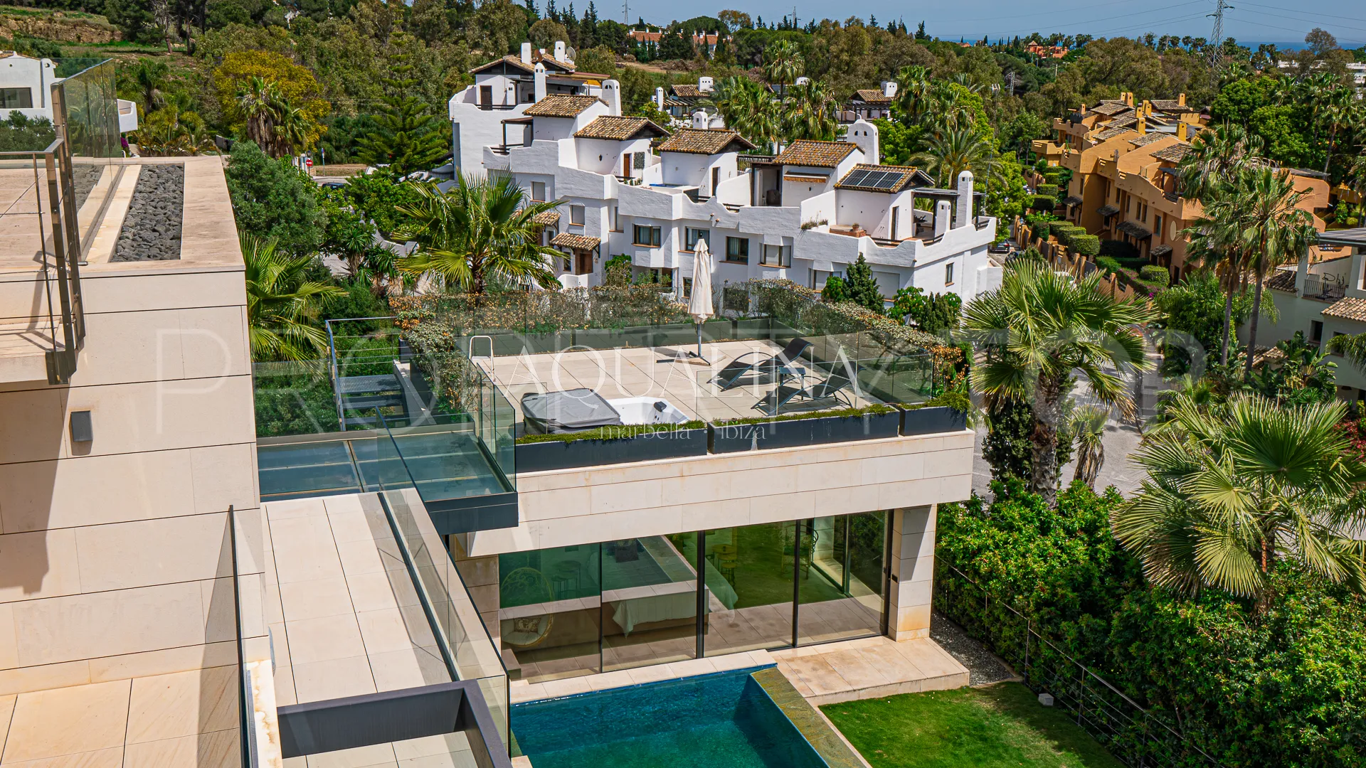 Villa for sale in Las Lomas del Marbella Club