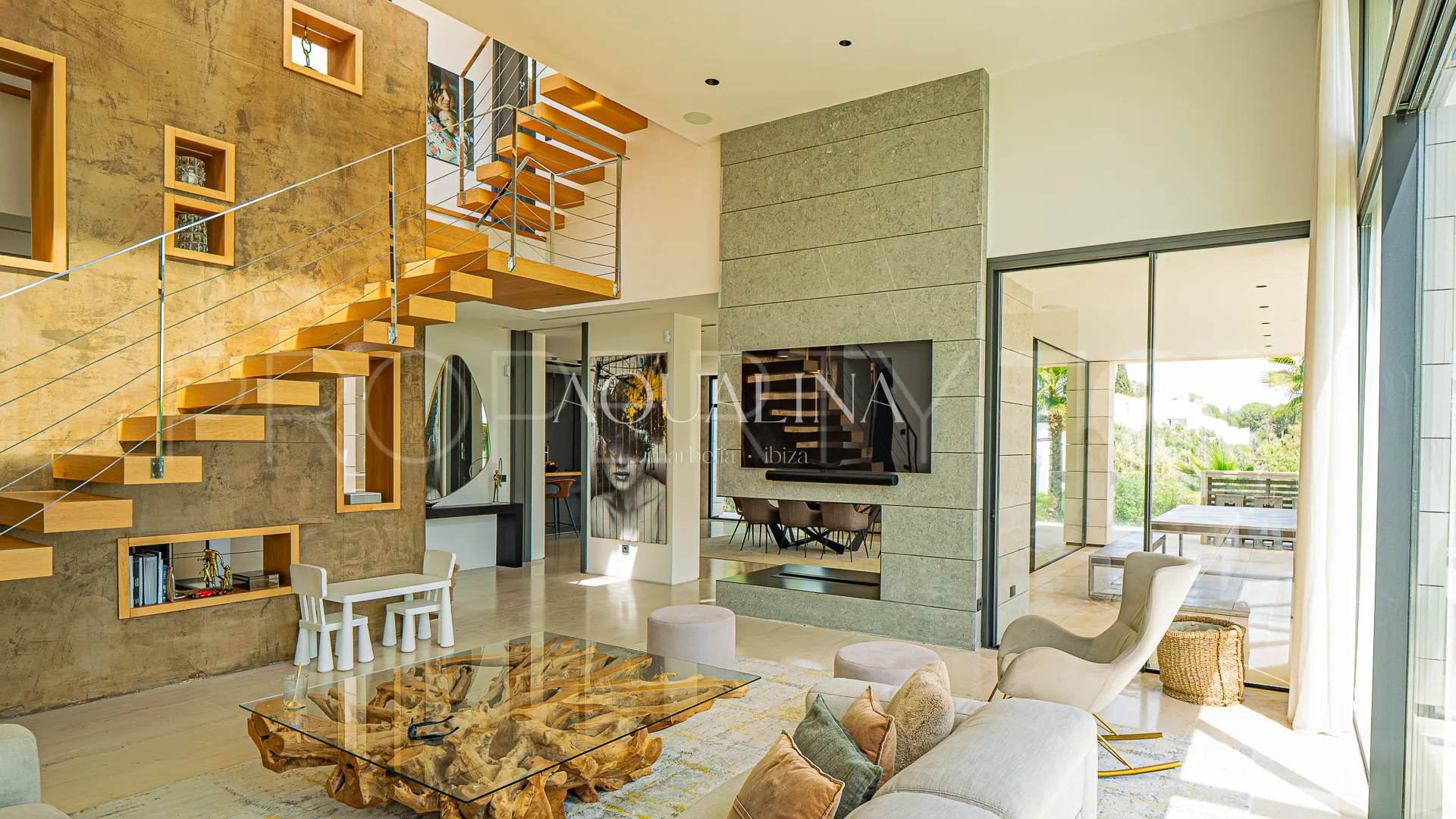 Villa for sale in Las Lomas del Marbella Club