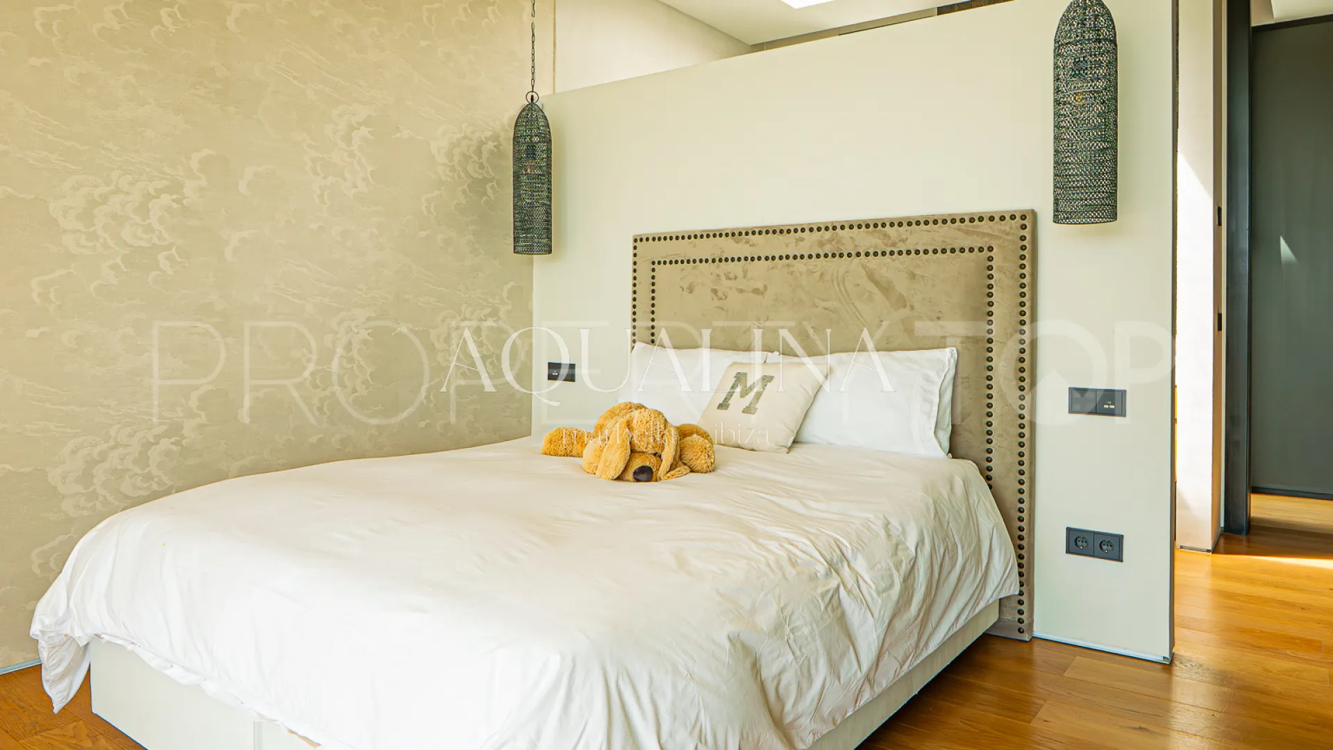 Villa for sale in Las Lomas del Marbella Club