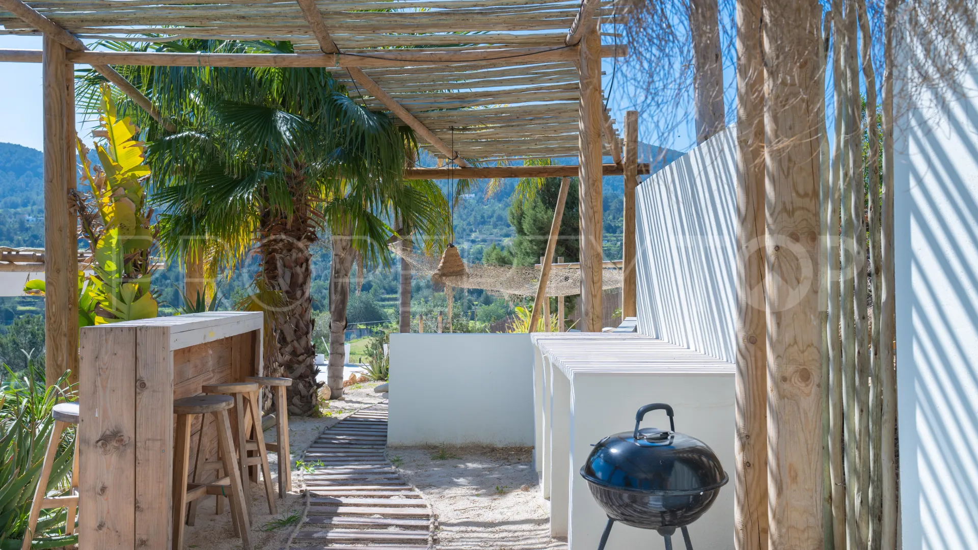 Villa for sale in San José with 4 bedrooms