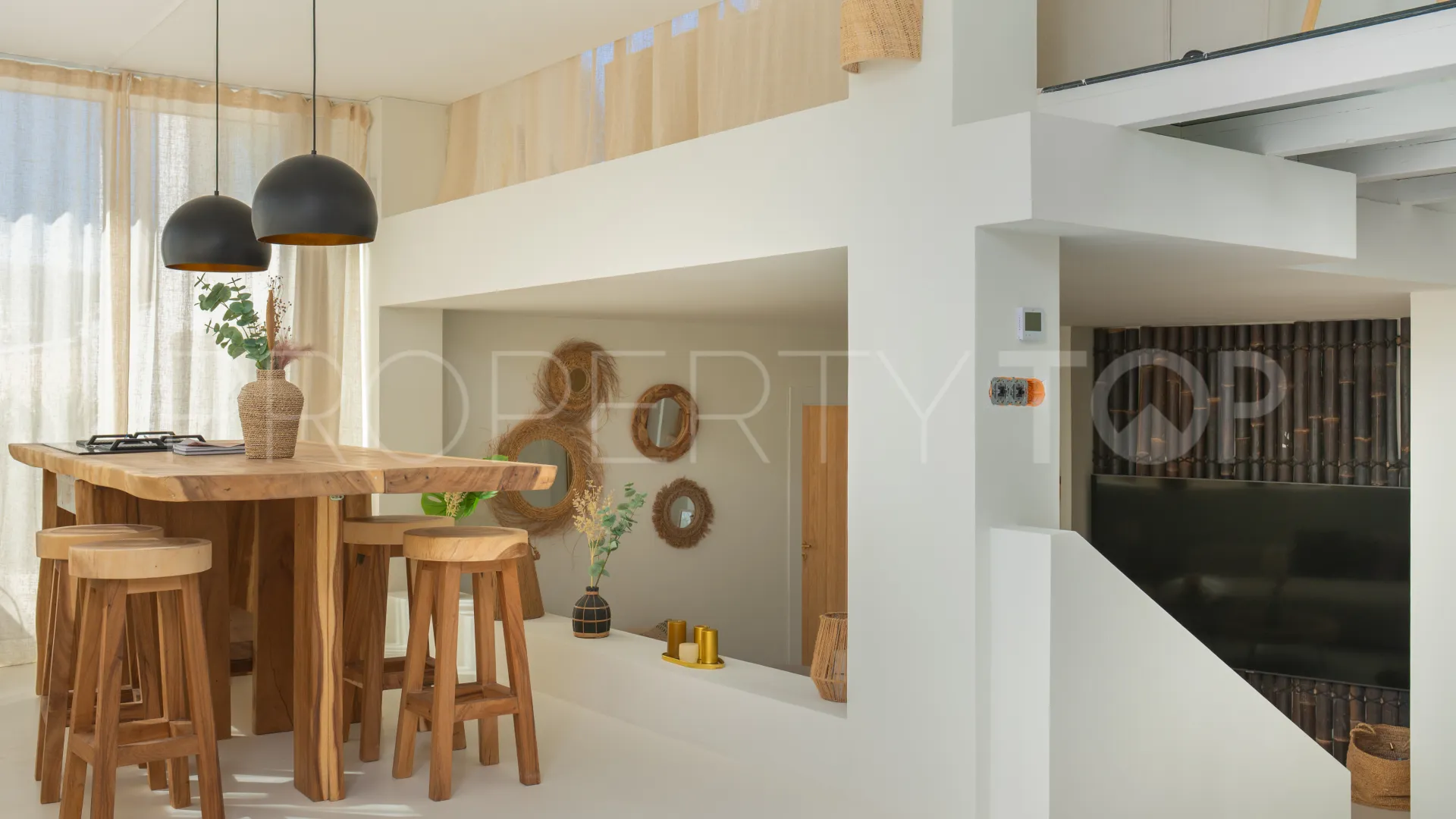 Villa for sale in San José with 4 bedrooms