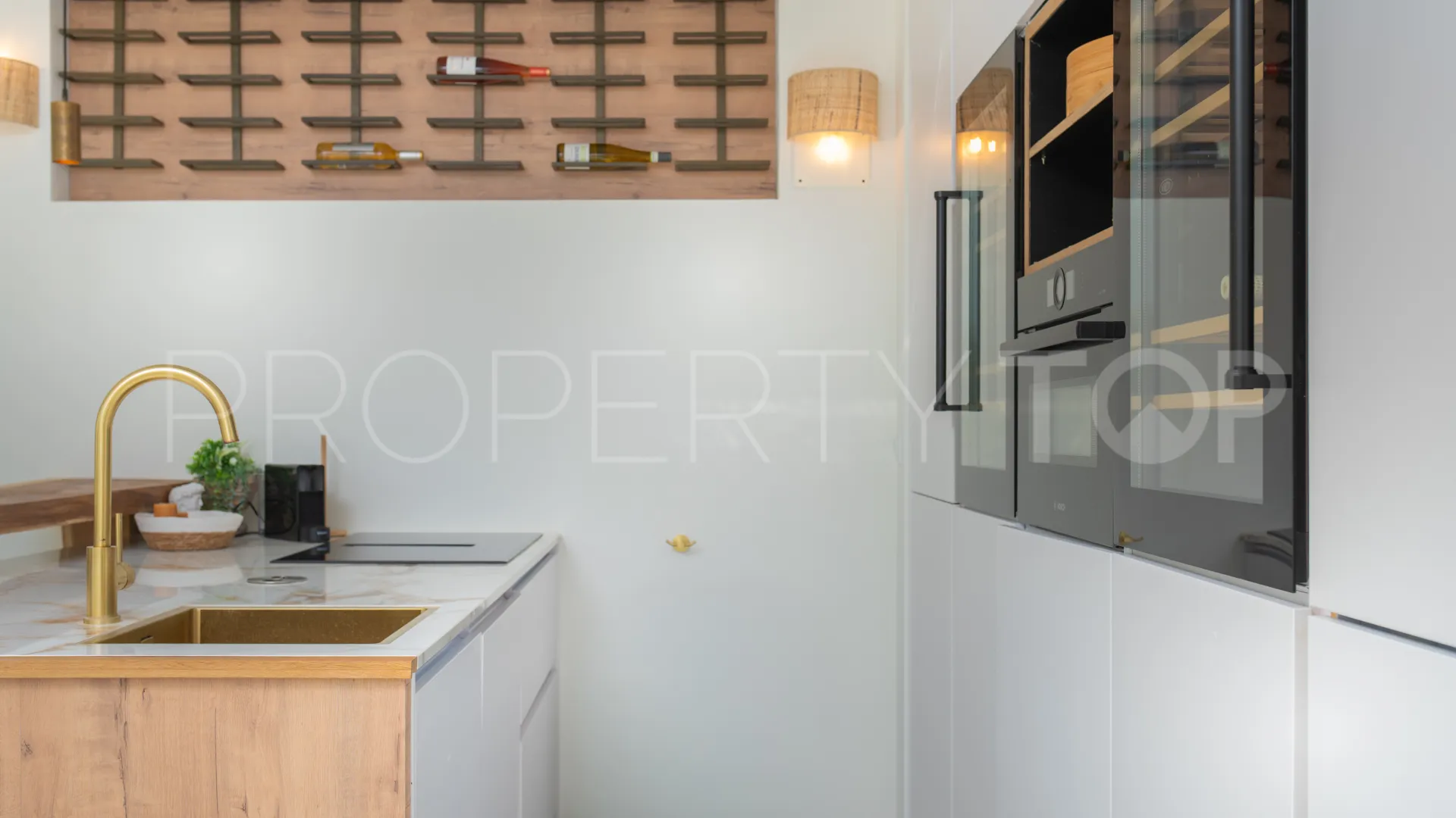 Villa for sale in San José with 4 bedrooms