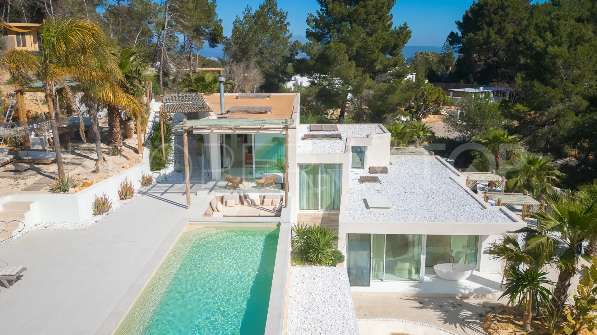 Villa for sale in San José with 4 bedrooms