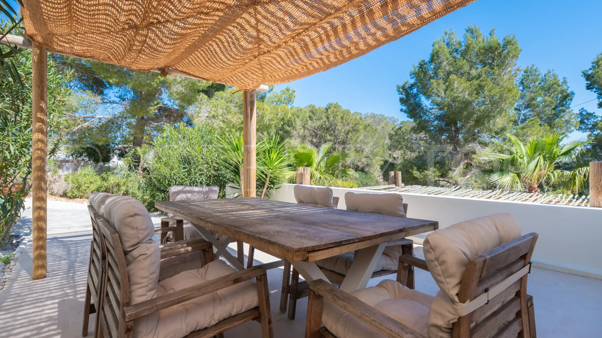 Villa for sale in San José with 4 bedrooms