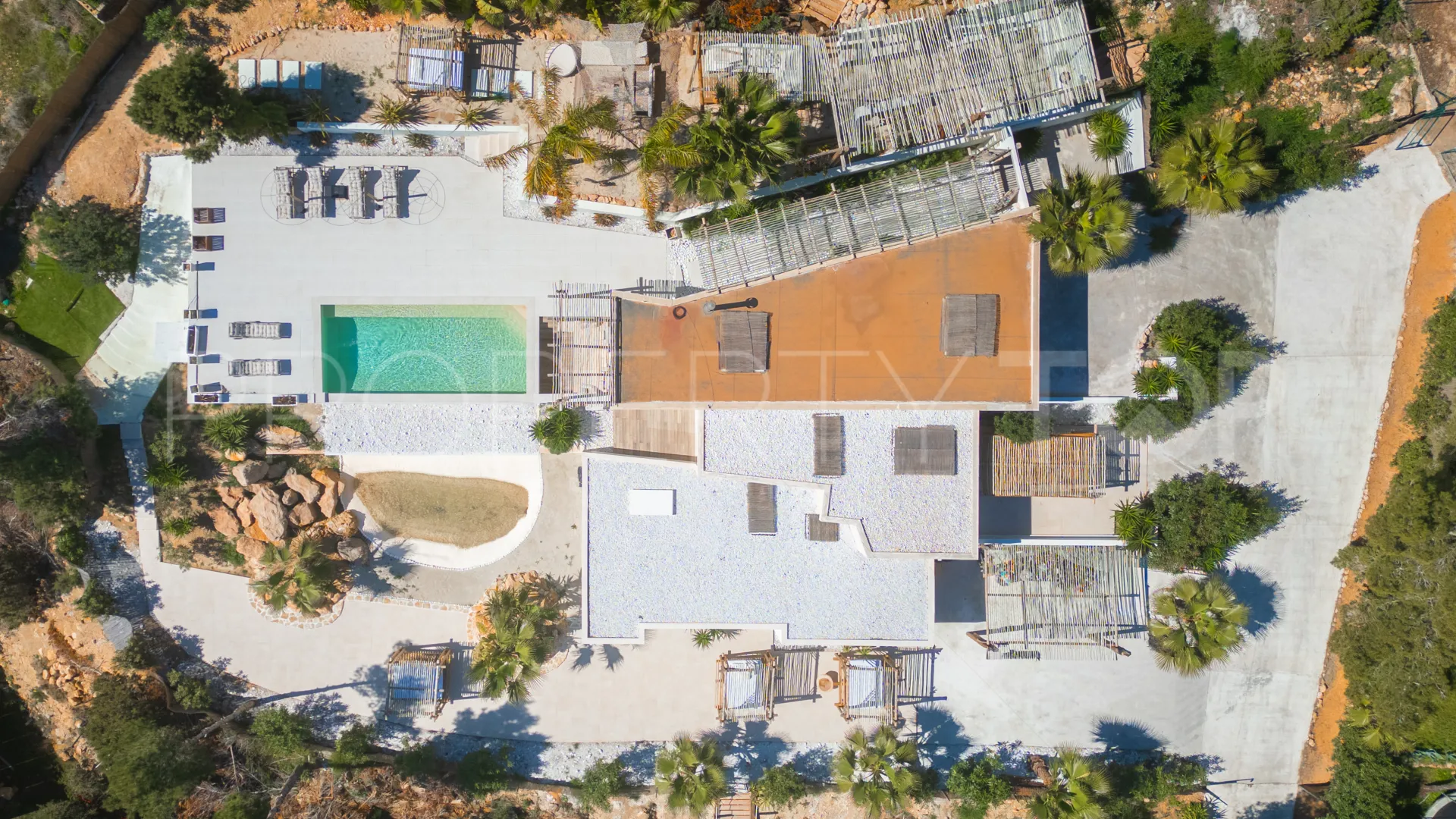Villa for sale in San José with 4 bedrooms
