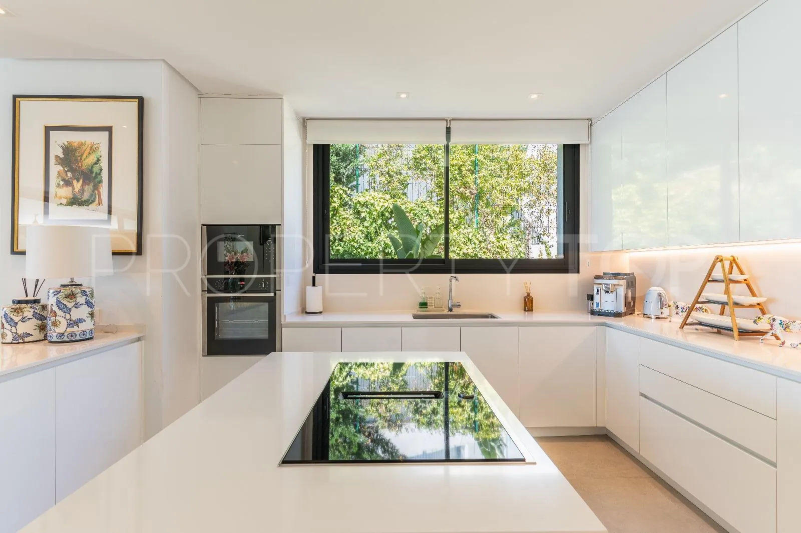 5 bedrooms villa in Marbella for sale