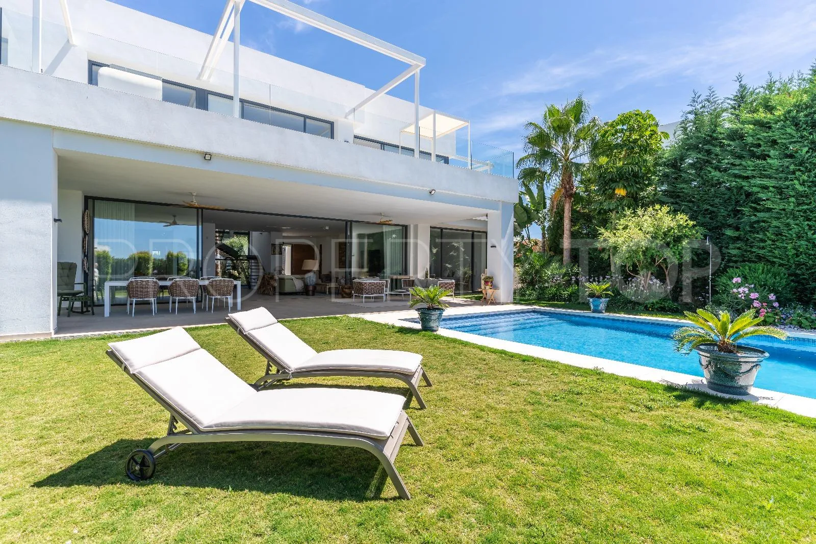 5 bedrooms villa in Marbella for sale