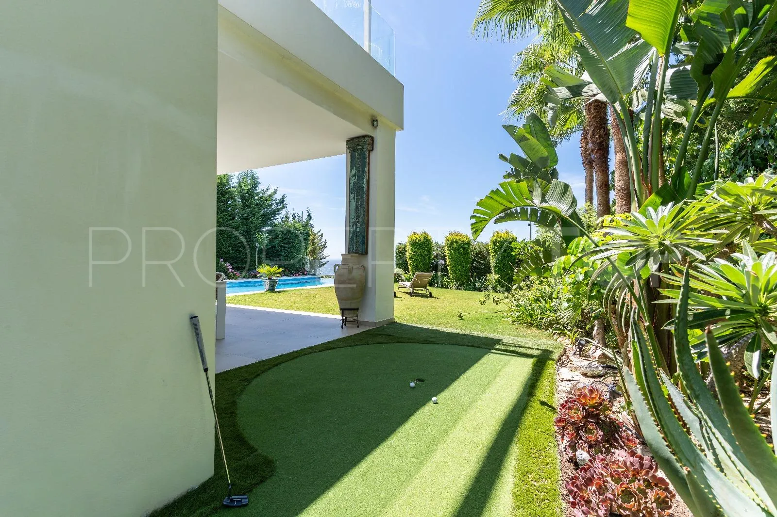 5 bedrooms villa in Marbella for sale