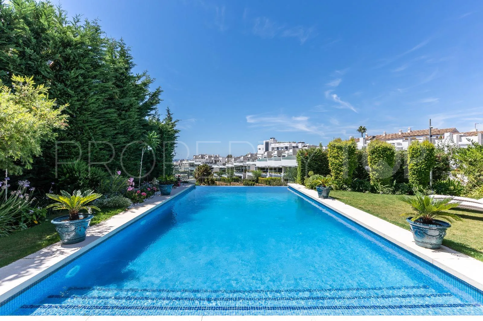 5 bedrooms villa in Marbella for sale