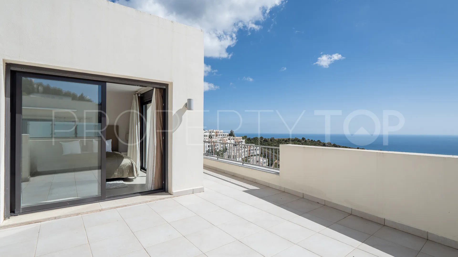 For sale penthouse in Samara