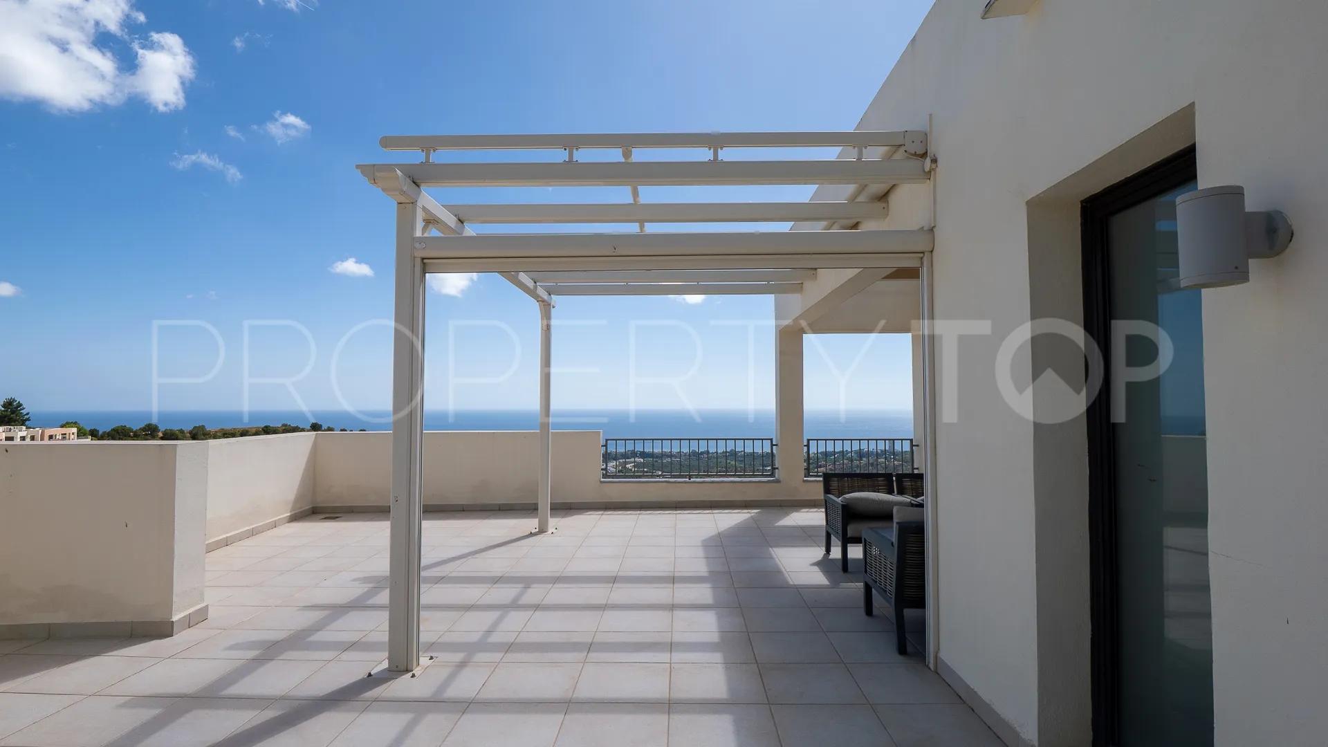 For sale penthouse in Samara
