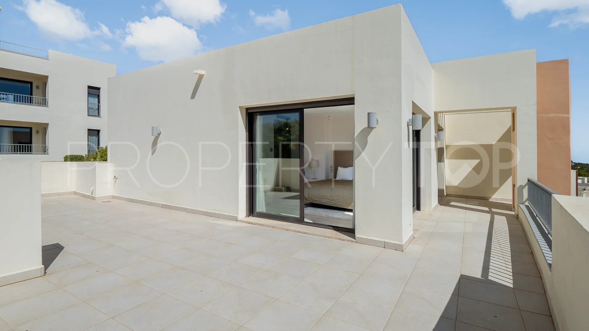 For sale penthouse in Samara
