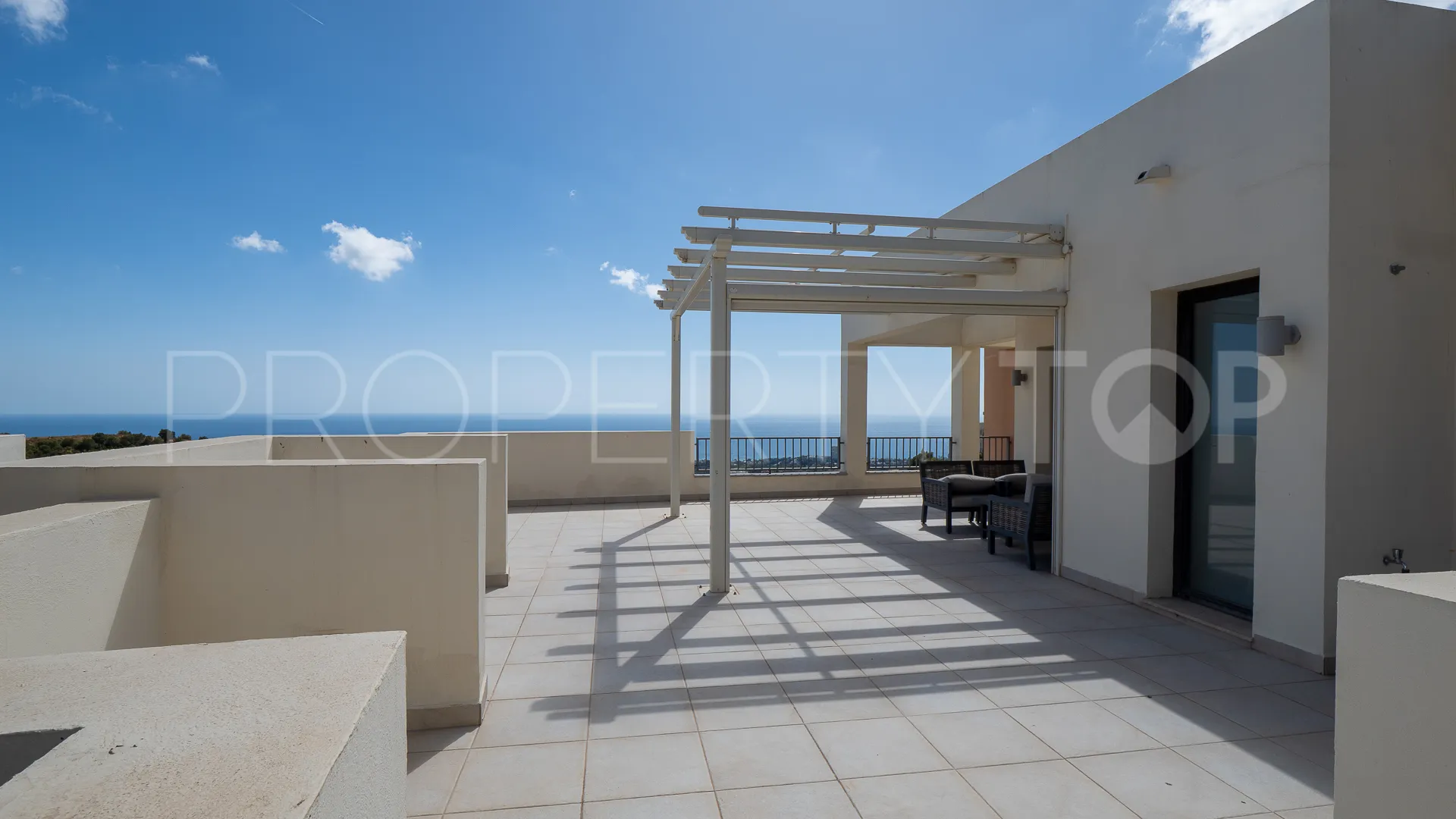 For sale penthouse in Samara