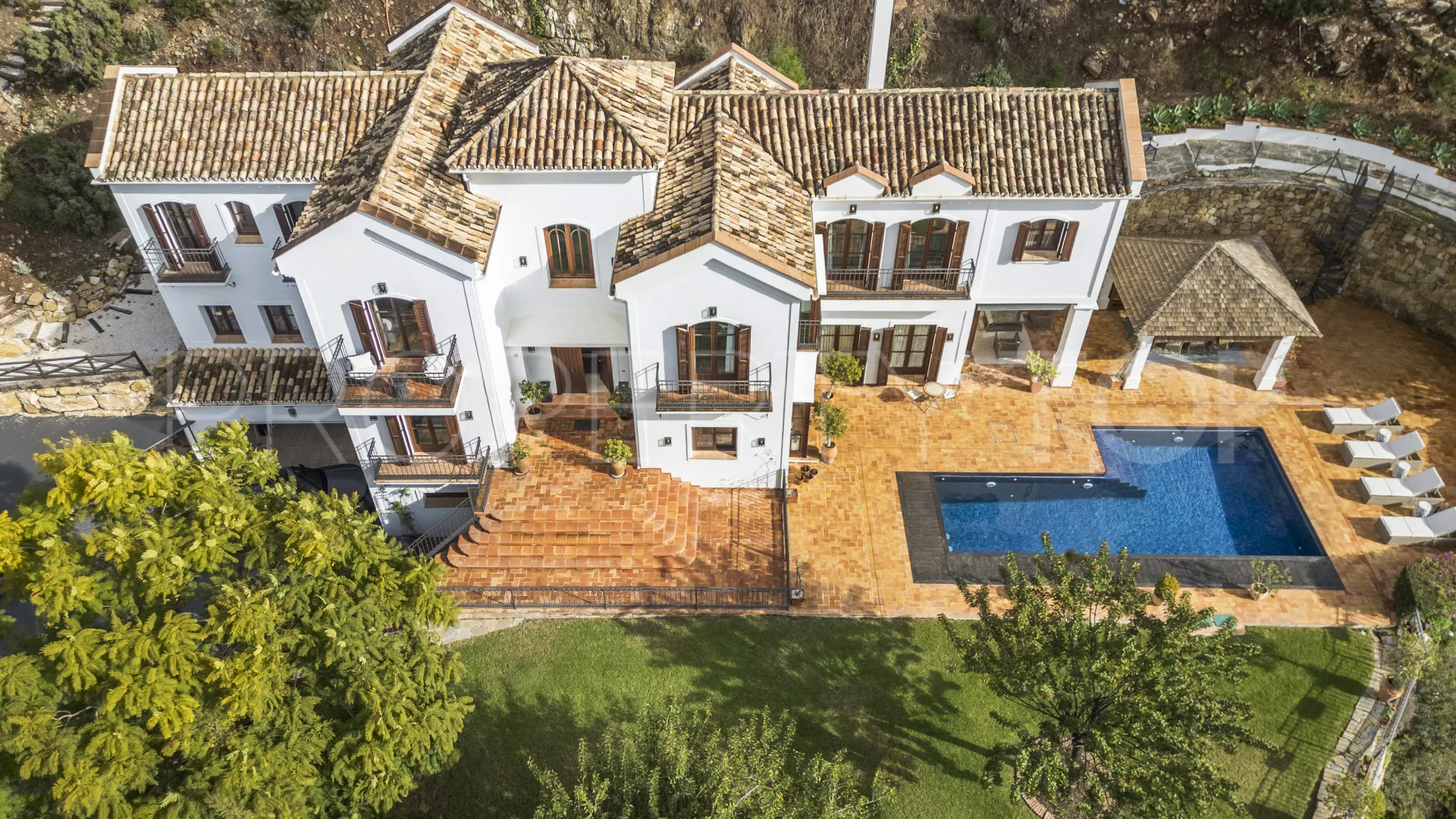 El Madroñal villa for sale