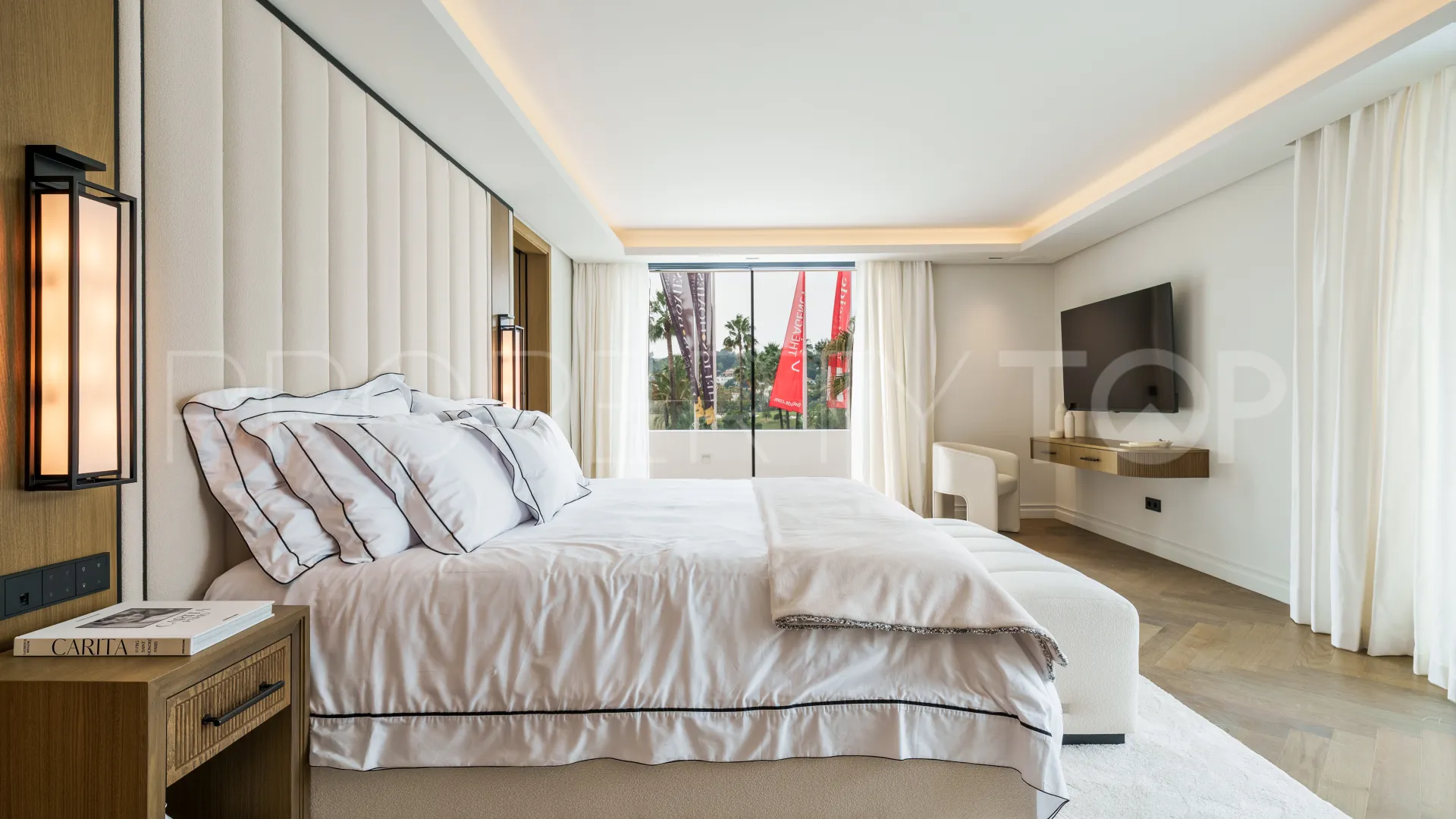 For sale Las Brisas 5 bedrooms chalet