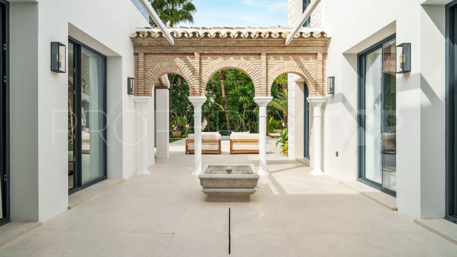 For sale Las Brisas 5 bedrooms chalet