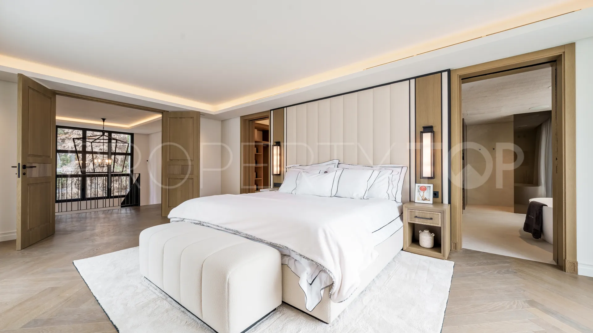 For sale Las Brisas 5 bedrooms chalet