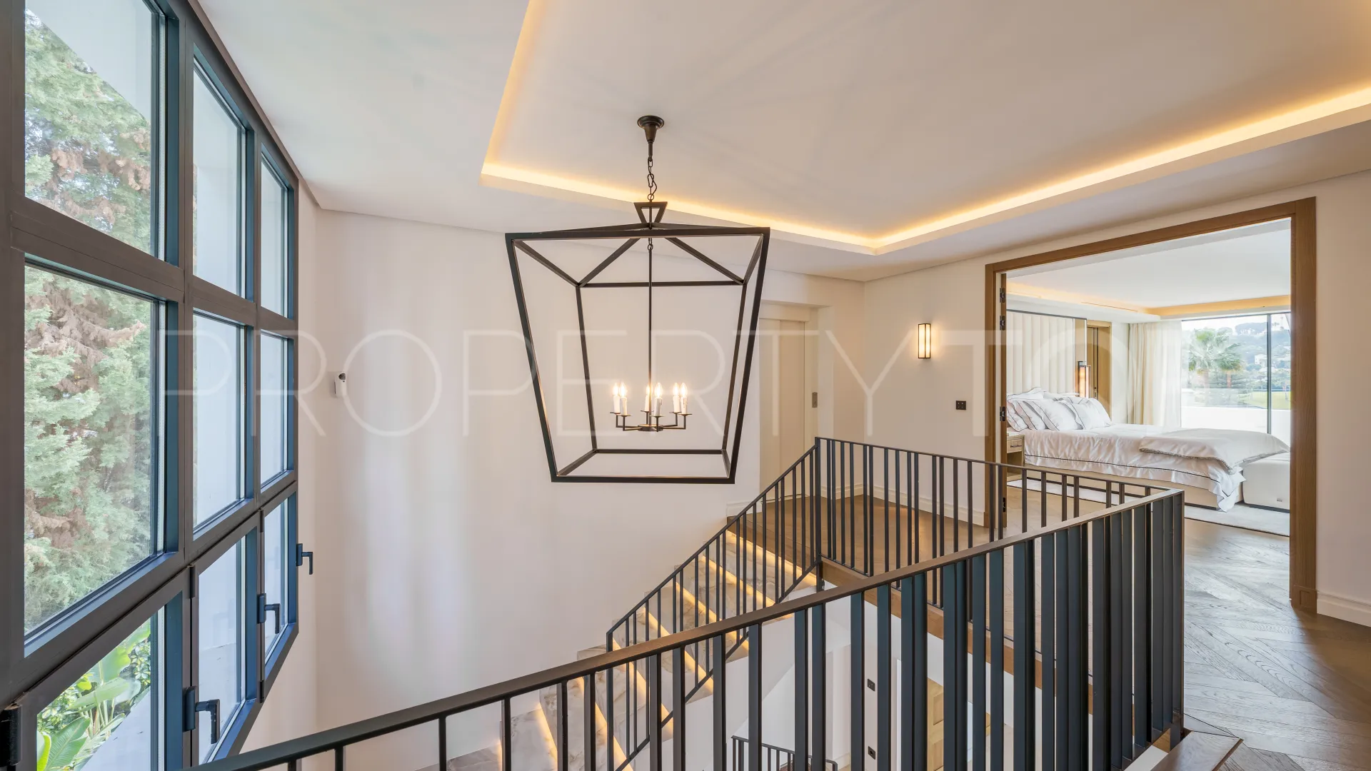 For sale Las Brisas 5 bedrooms chalet
