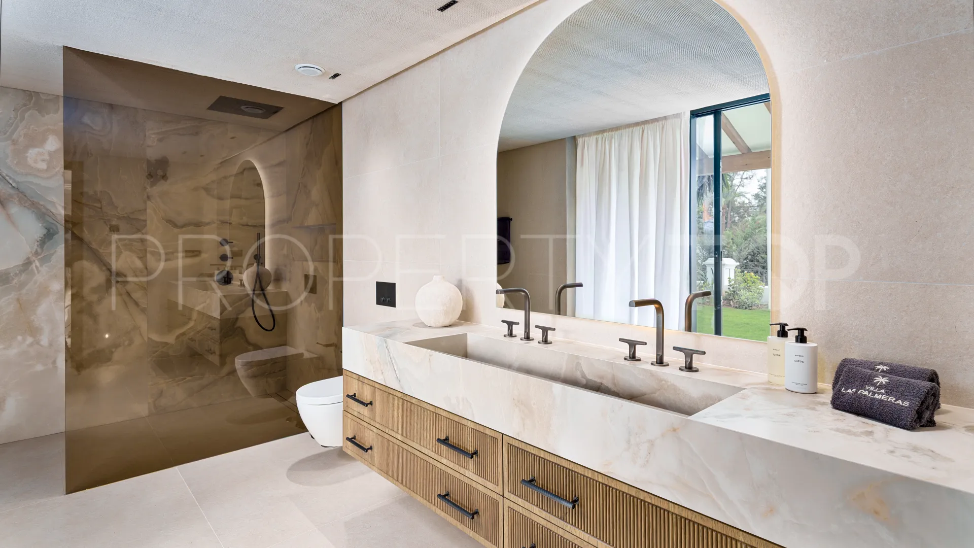 For sale Las Brisas 5 bedrooms chalet