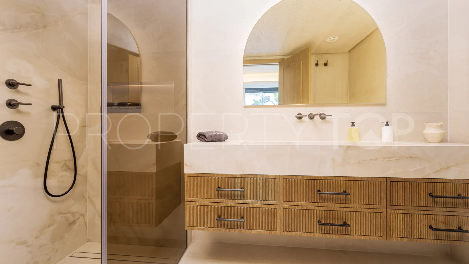 For sale Las Brisas 5 bedrooms chalet