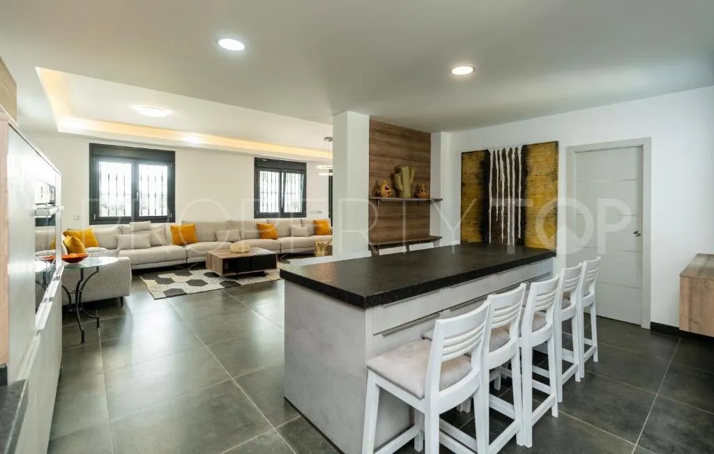 For sale Nueva Andalucia villa