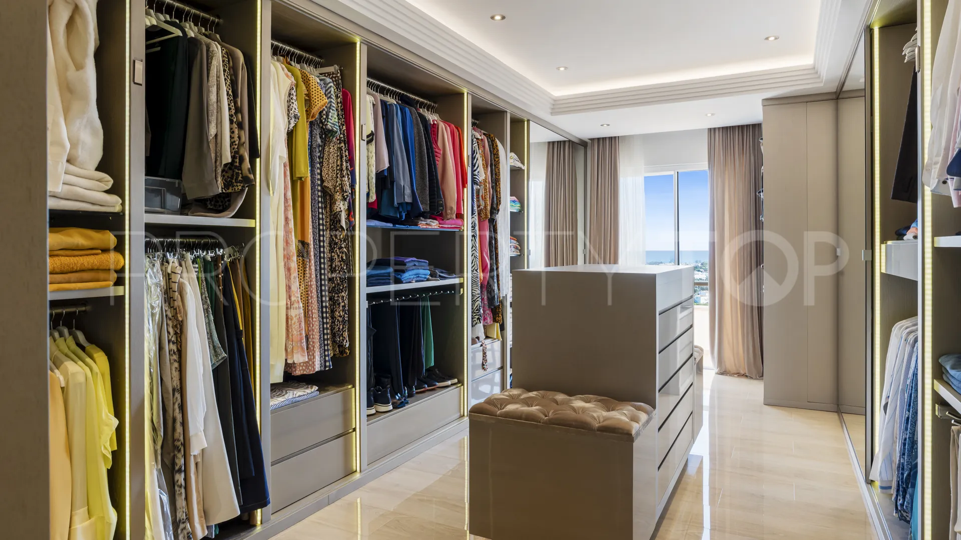 Atico duplex en venta en Los Almendros