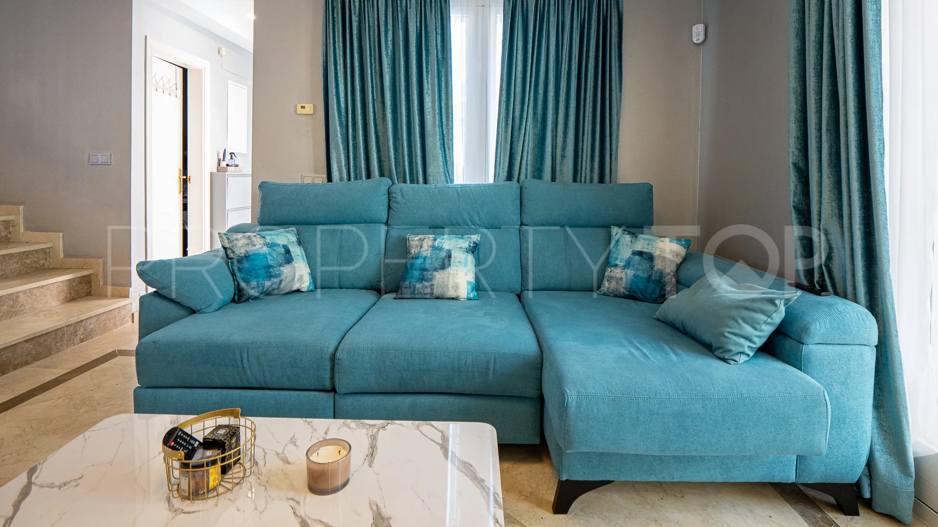 Pareado en venta en Aloha Lake Village de 2 dormitorios