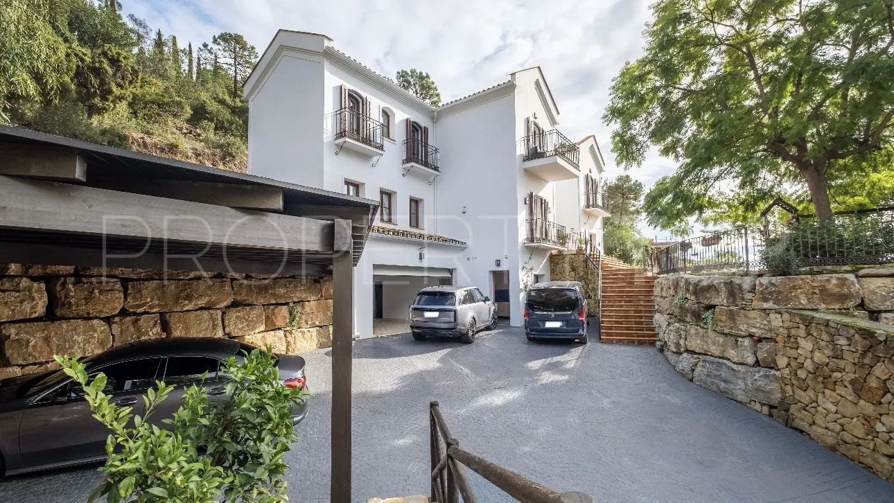 For sale villa with 6 bedrooms in El Madroñal