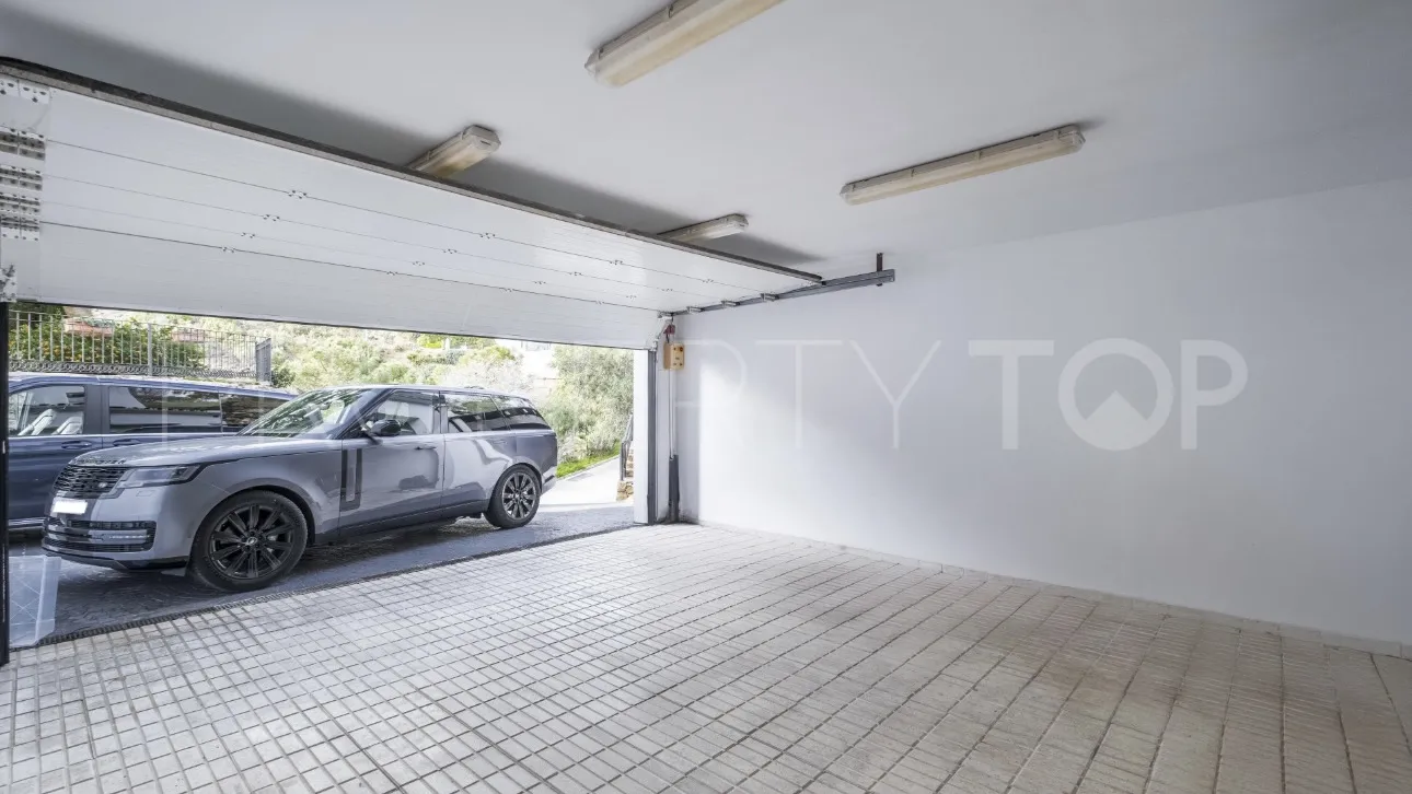 For sale villa with 6 bedrooms in El Madroñal