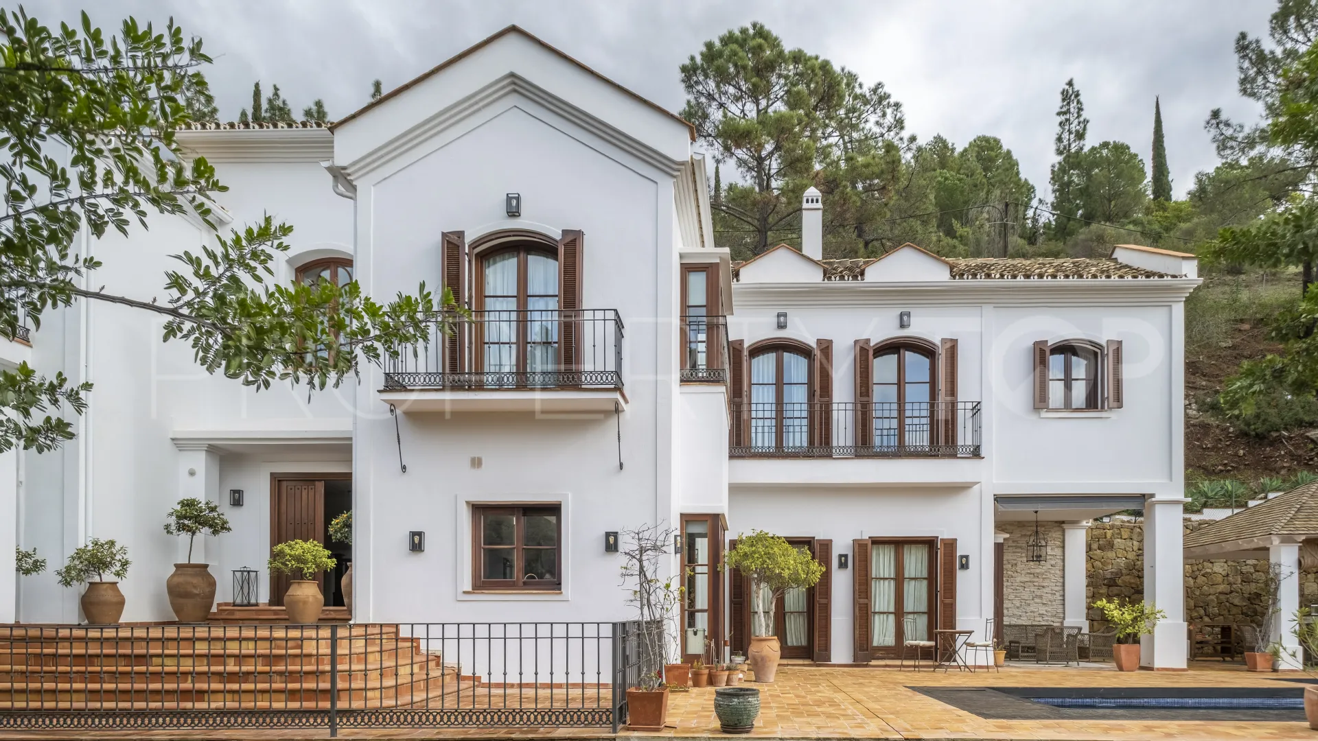 For sale villa with 6 bedrooms in El Madroñal
