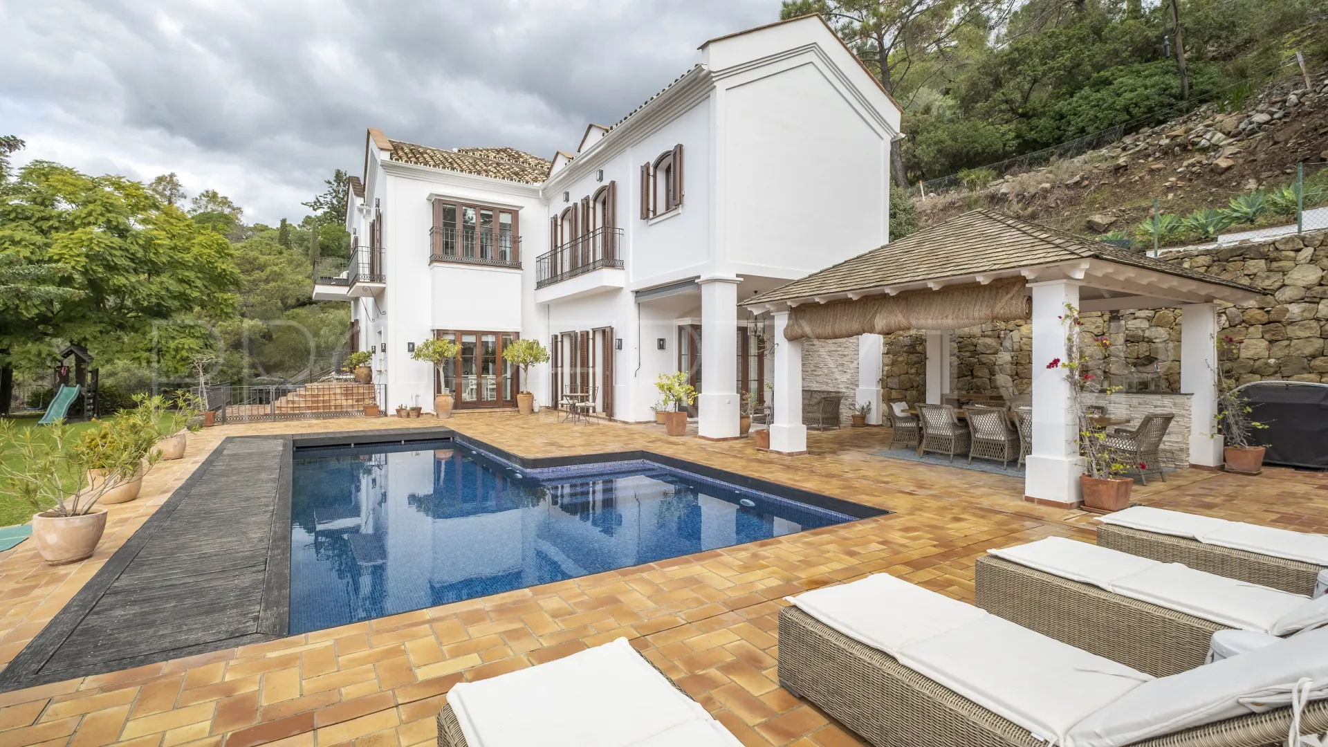 For sale villa with 6 bedrooms in El Madroñal