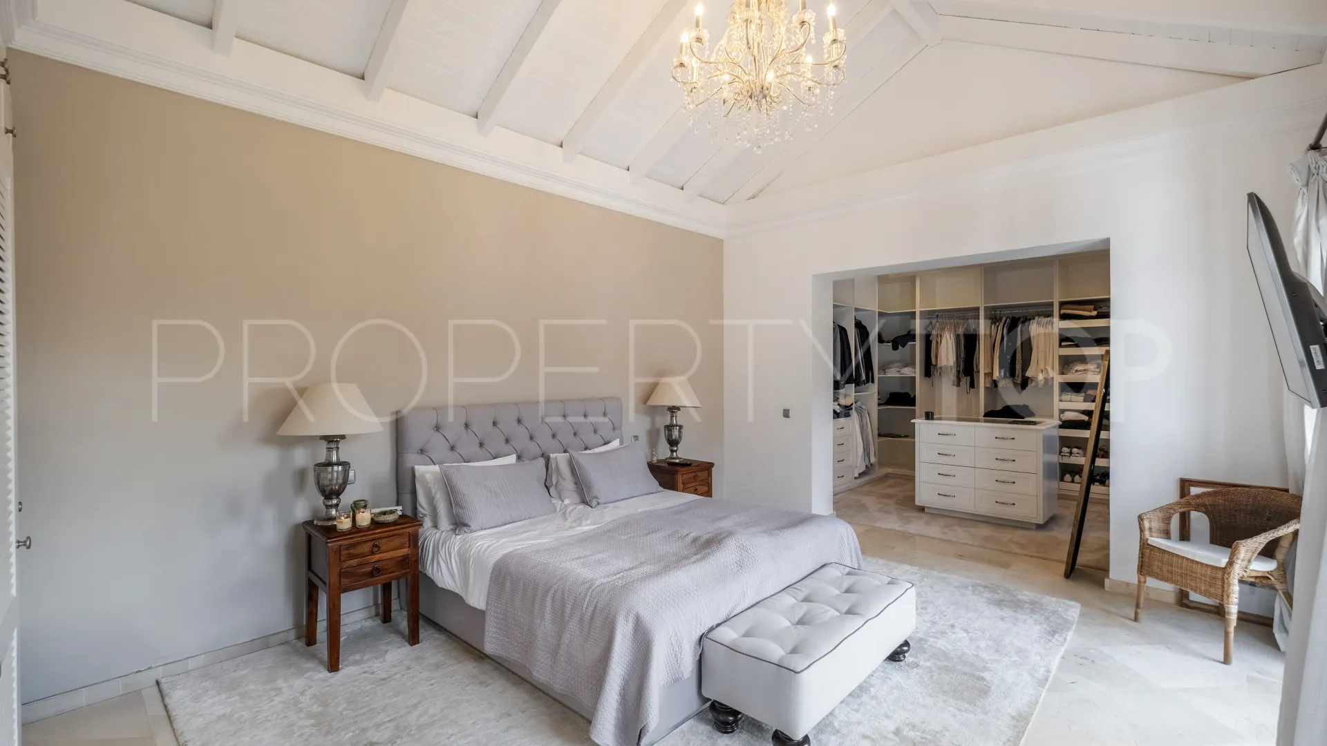 For sale villa with 6 bedrooms in El Madroñal
