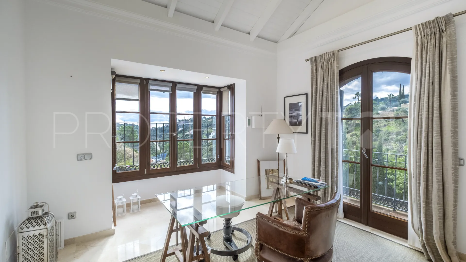 For sale villa with 6 bedrooms in El Madroñal