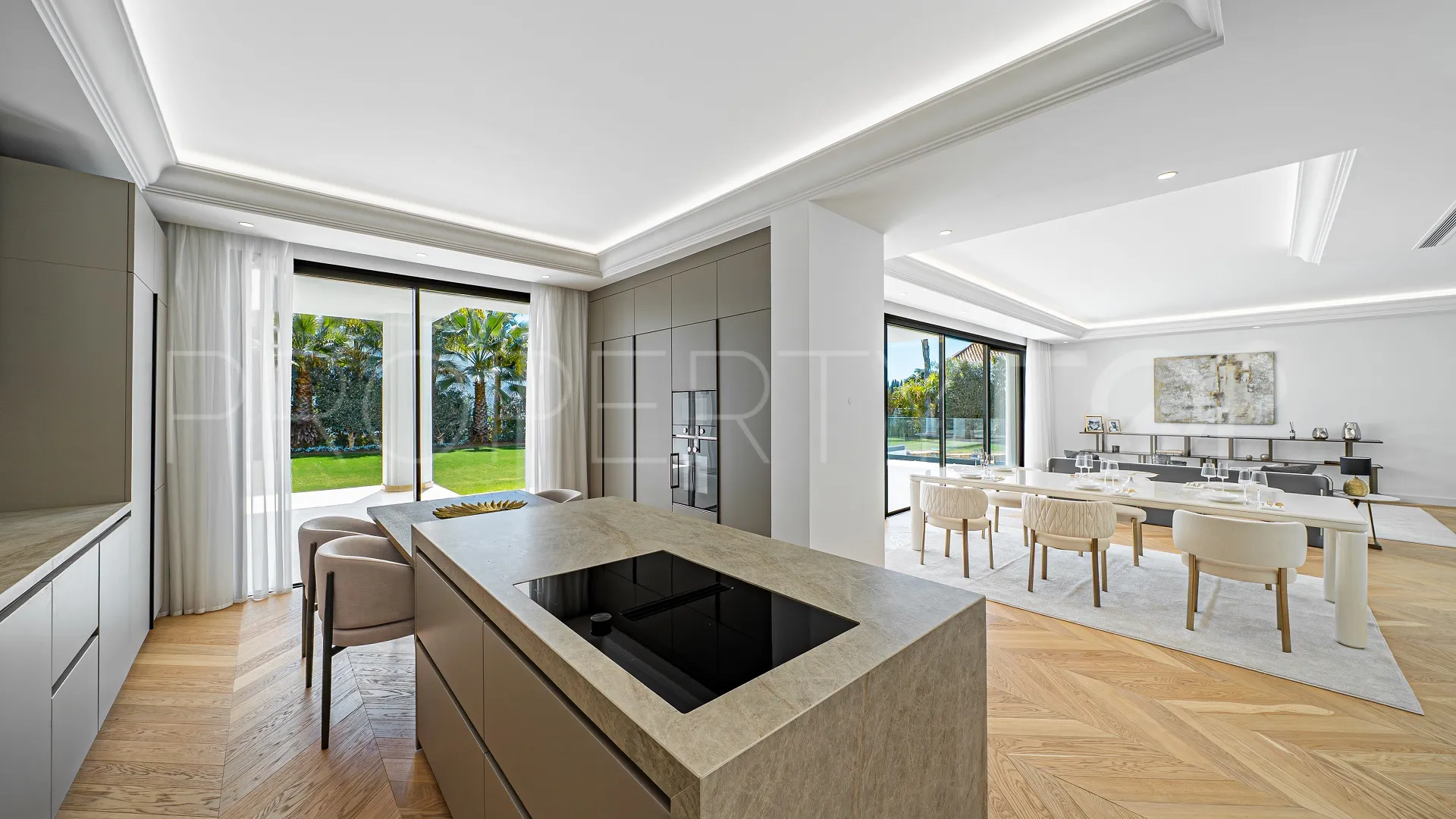 Villa for sale in Las Lomas de Marbella with 6 bedrooms