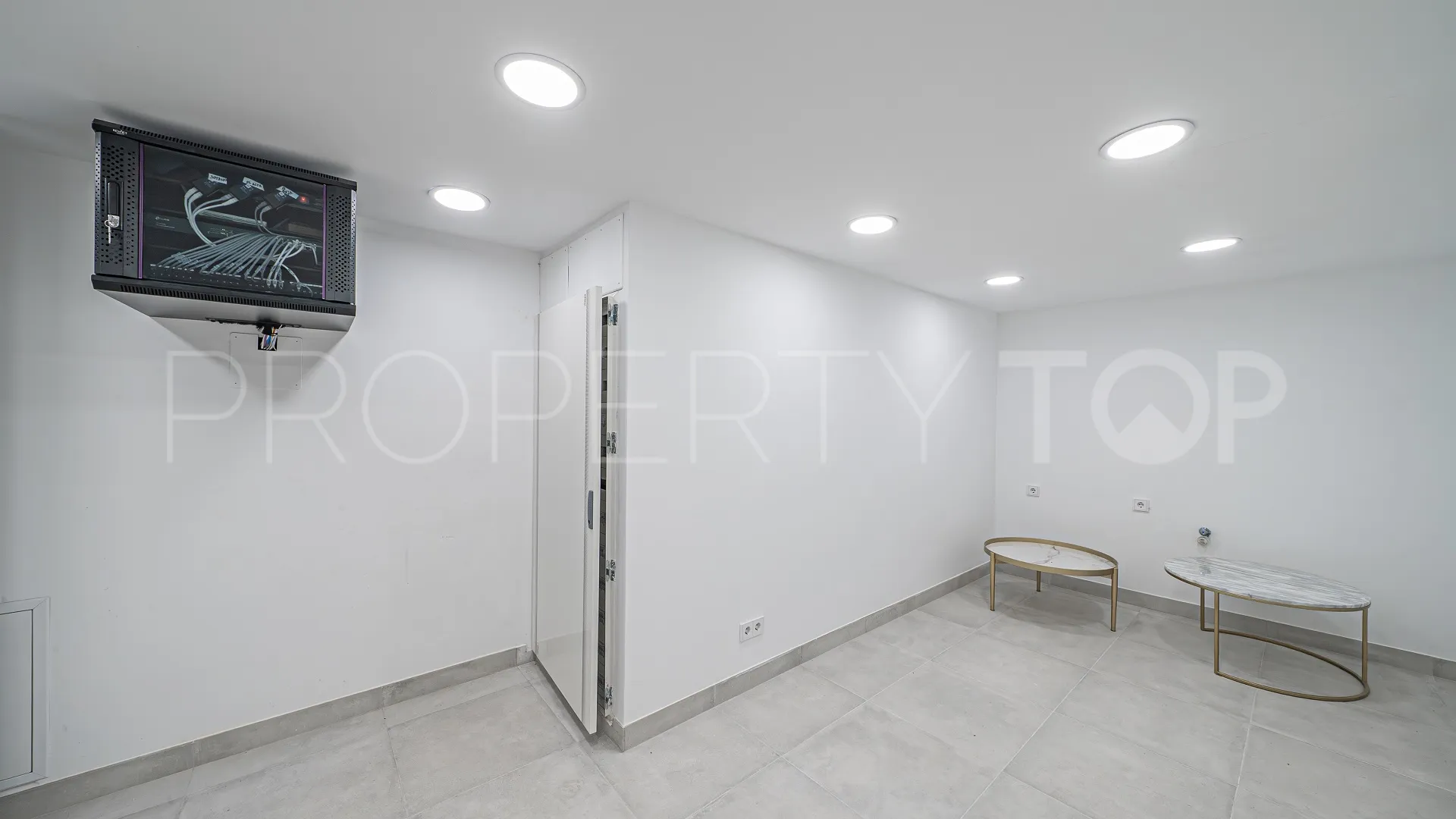 Villa for sale in Las Lomas de Marbella with 6 bedrooms