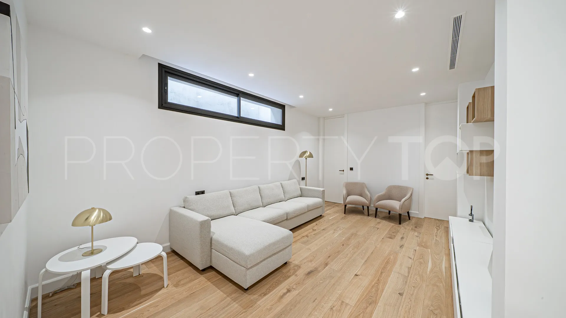 Villa for sale in Las Lomas de Marbella with 6 bedrooms