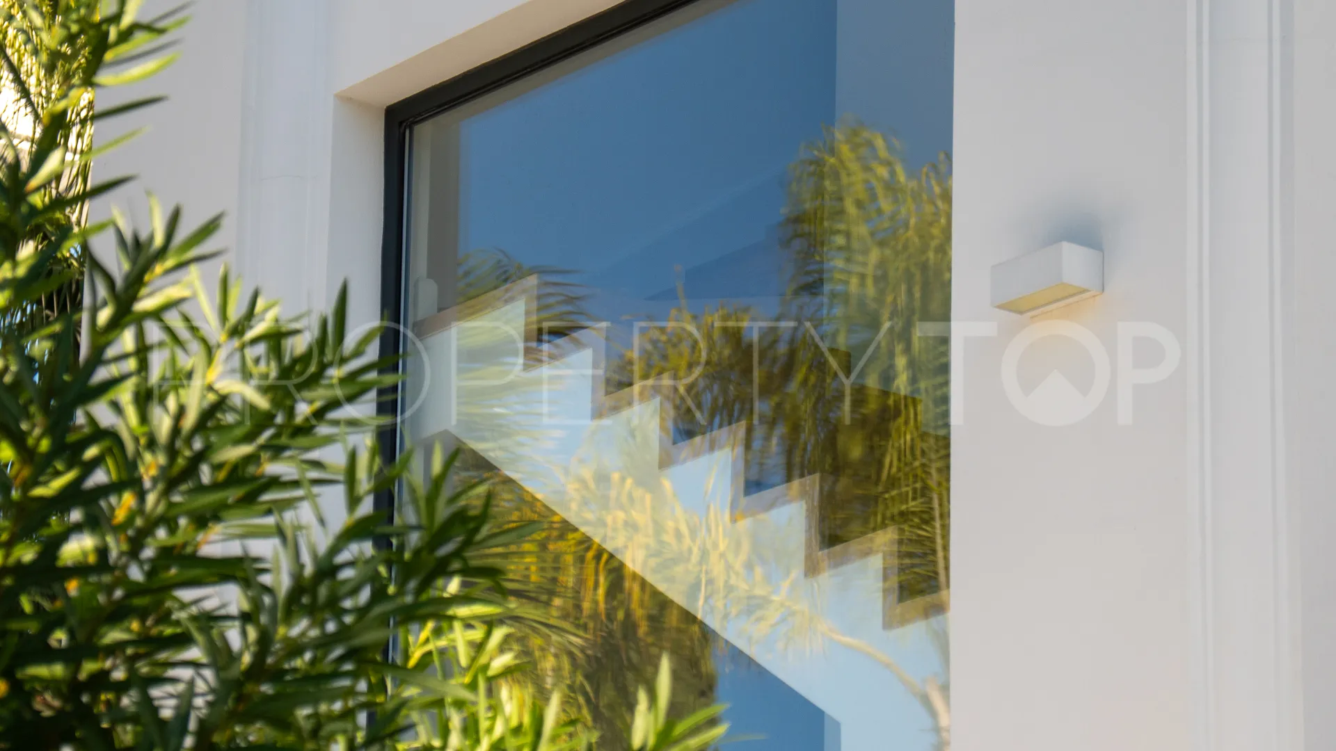 Villa for sale in Las Lomas de Marbella with 6 bedrooms