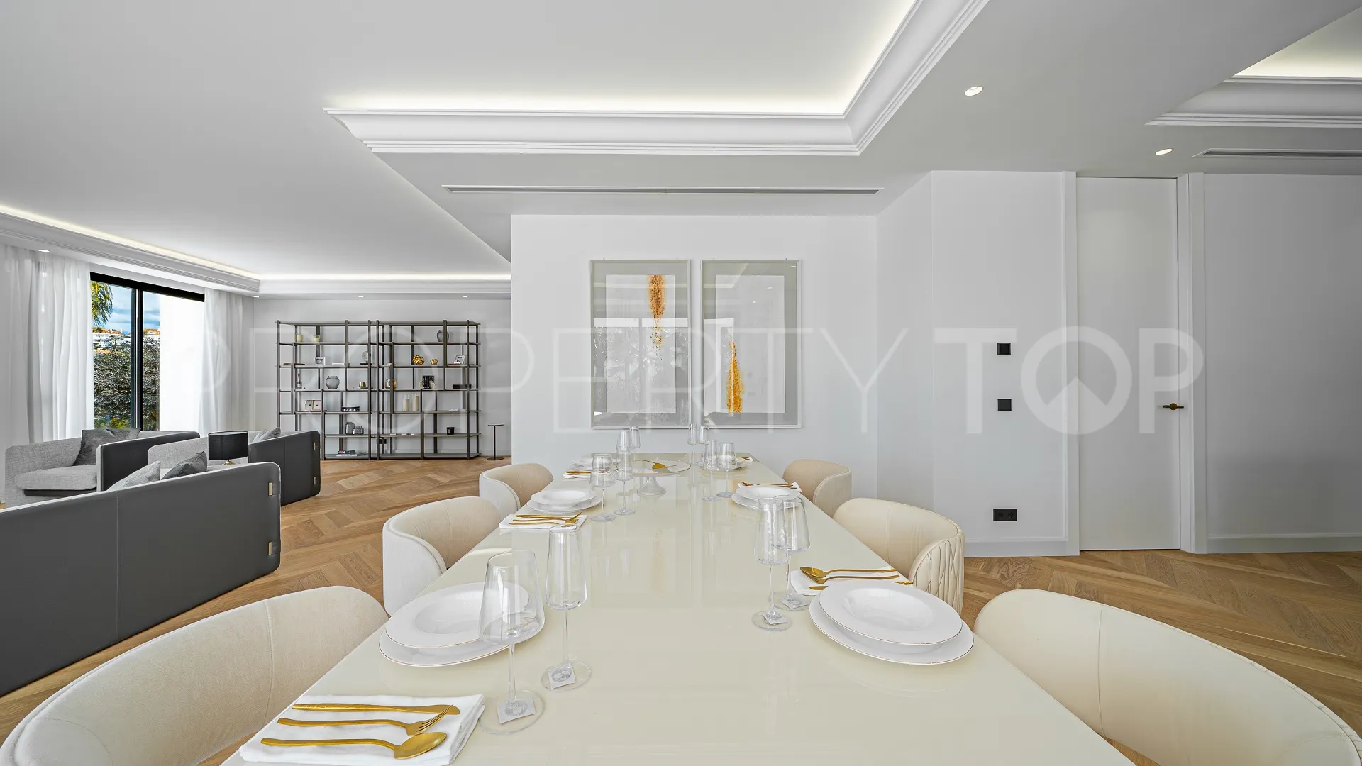 Villa for sale in Las Lomas de Marbella with 6 bedrooms