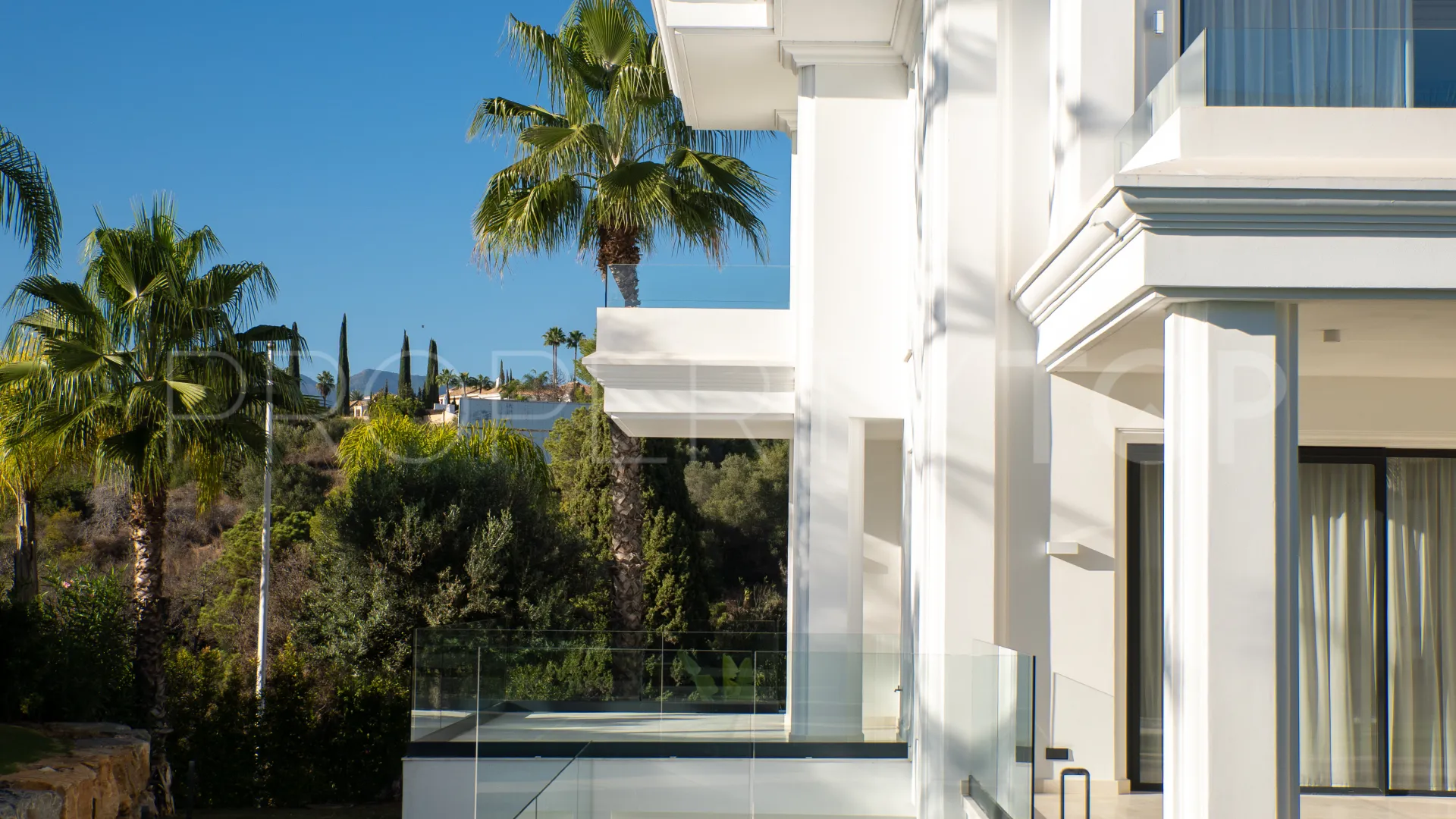 Villa for sale in Las Lomas de Marbella with 6 bedrooms