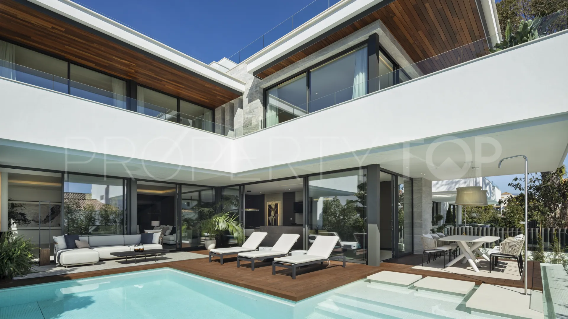 For sale villa in Marbella - Puerto Banus with 5 bedrooms