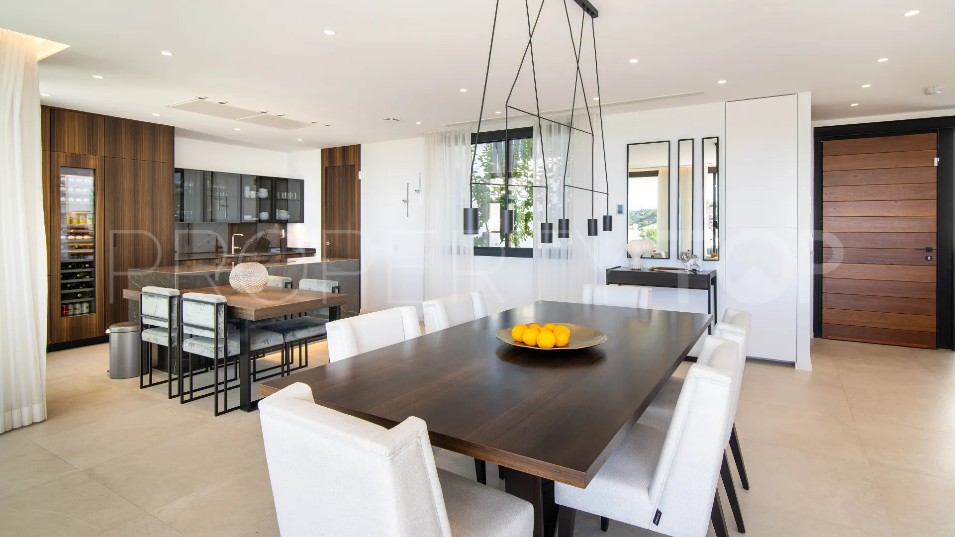 Villa en venta de 4 dormitorios en Nueva Andalucia