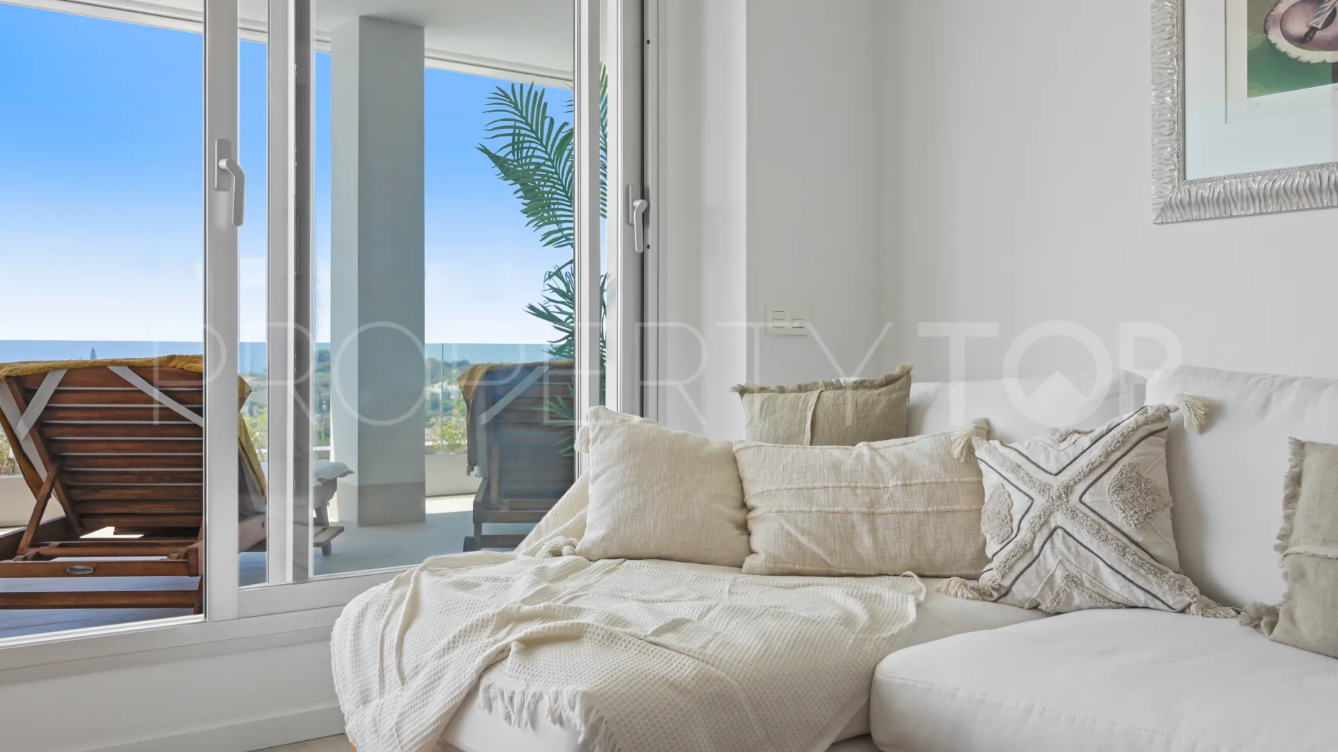 3 bedrooms apartment in New Golden Mile for sale