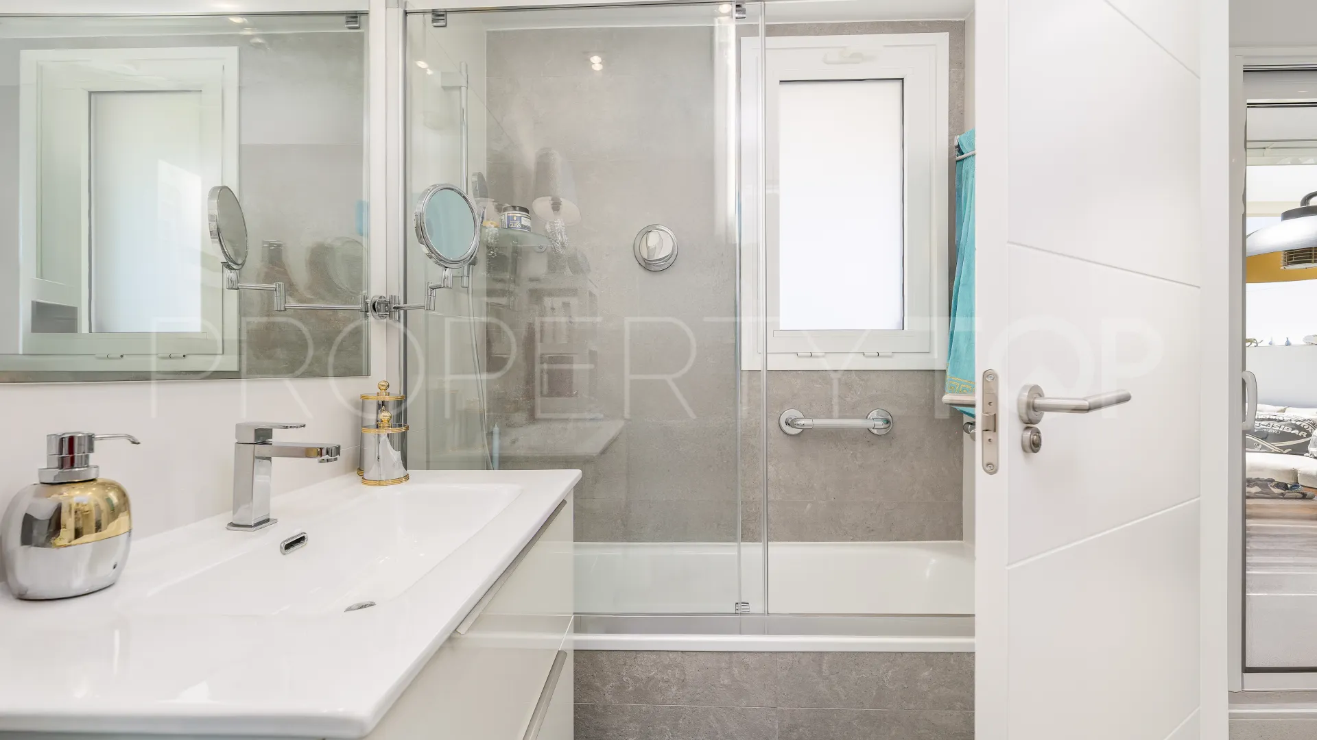For sale Doña Julia penthouse with 2 bedrooms