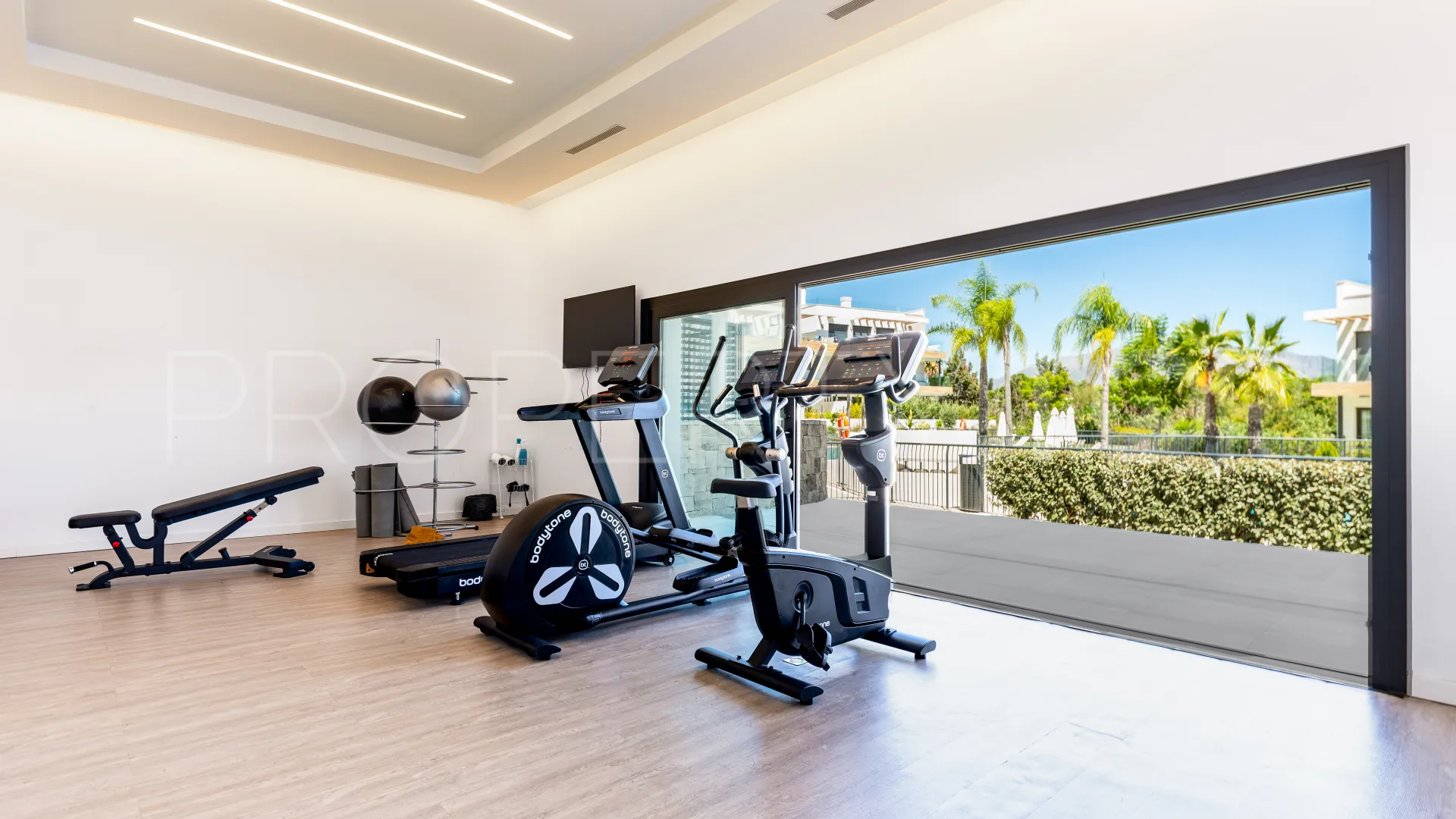 Estepona 3 bedrooms penthouse for sale