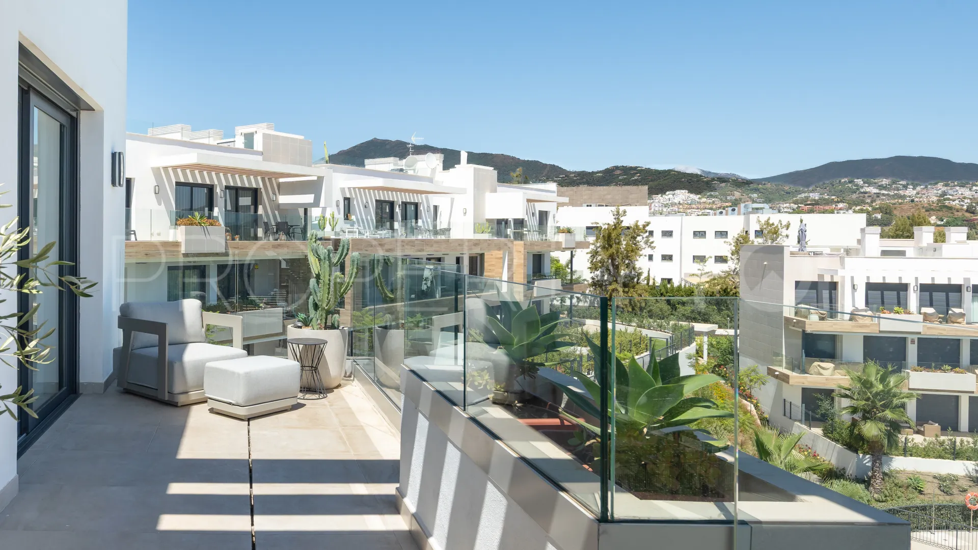 Estepona 3 bedrooms penthouse for sale