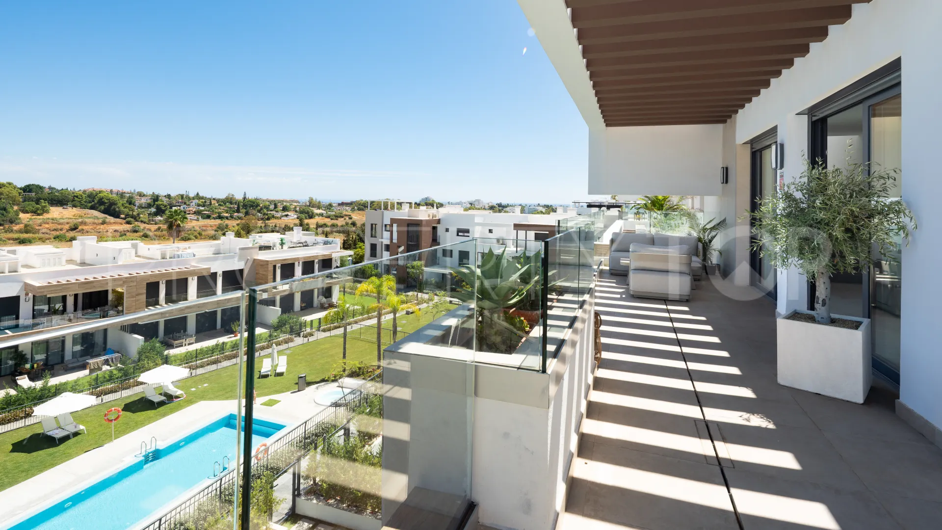 Estepona 3 bedrooms penthouse for sale