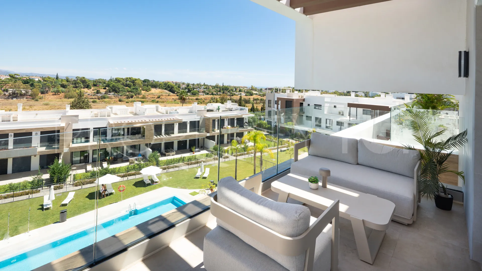 Estepona 3 bedrooms penthouse for sale