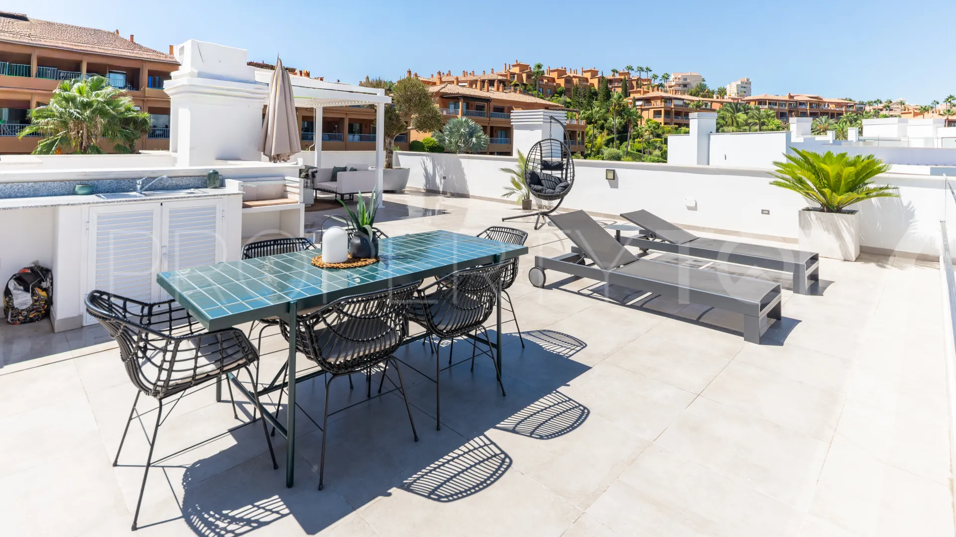 Estepona 3 bedrooms penthouse for sale